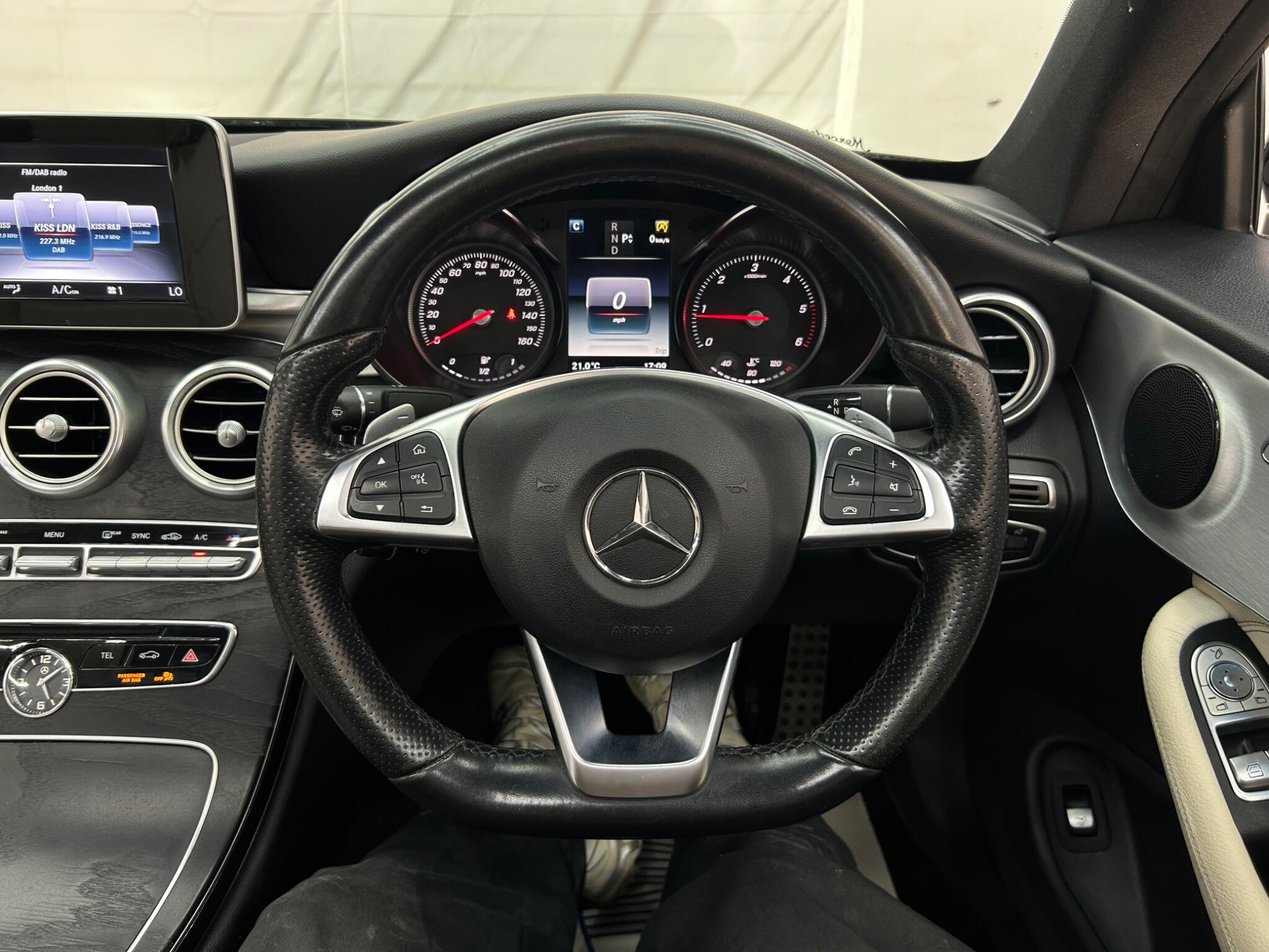 Mercedes-Benz C-Class view 39