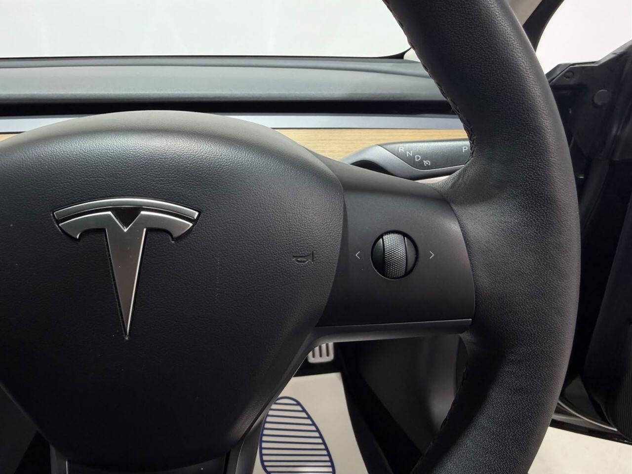 Tesla Model 3 view 19