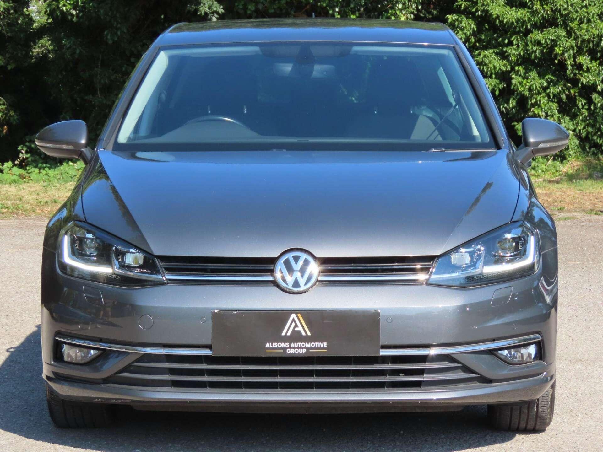 Volkswagen Golf view 2