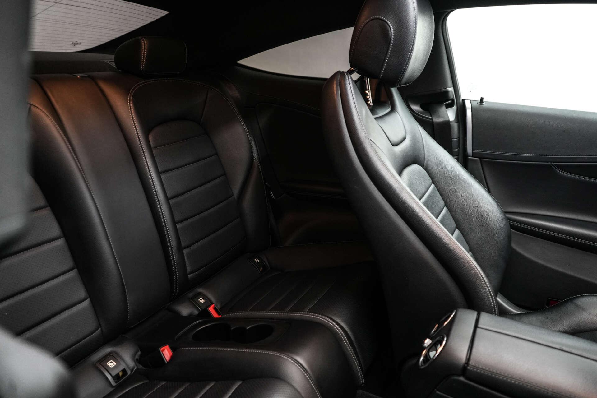 Mercedes-Benz C-Class view 22