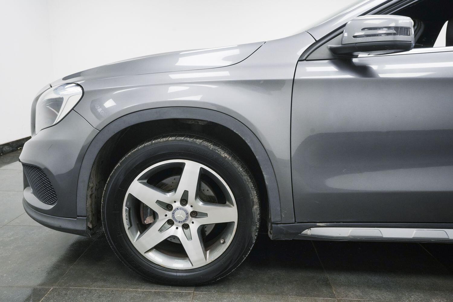 Mercedes-Benz Gla view 5