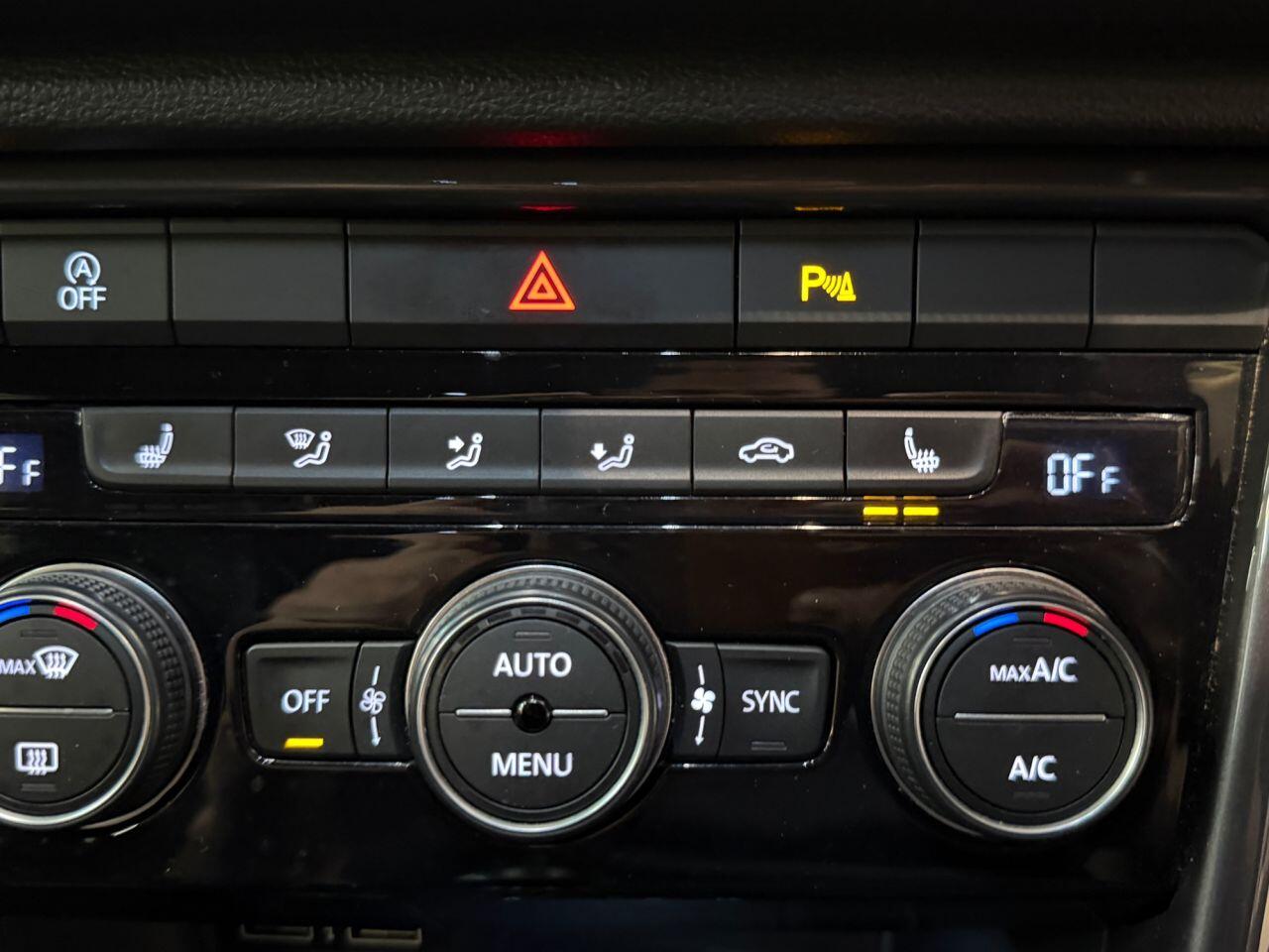 Volkswagen T-Roc view 22