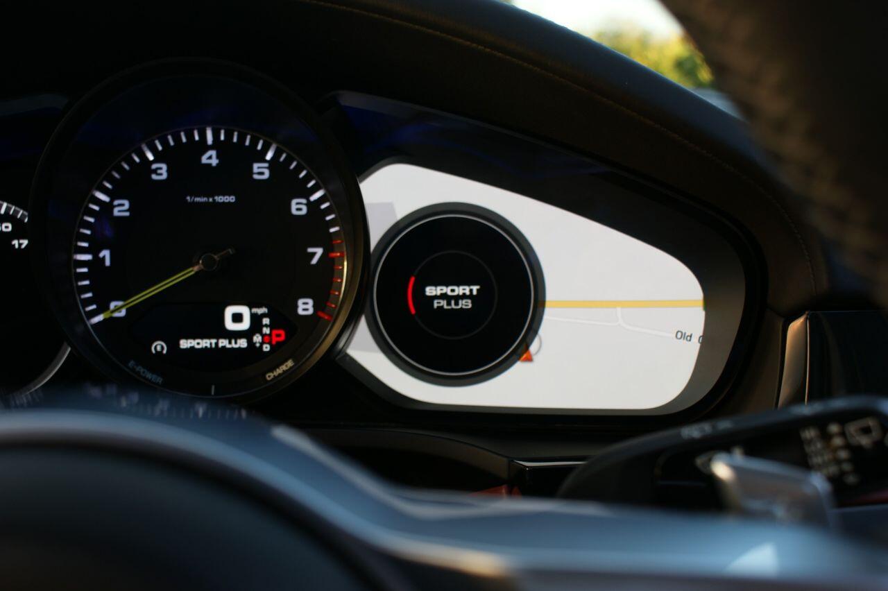 Porsche Cayenne view 49