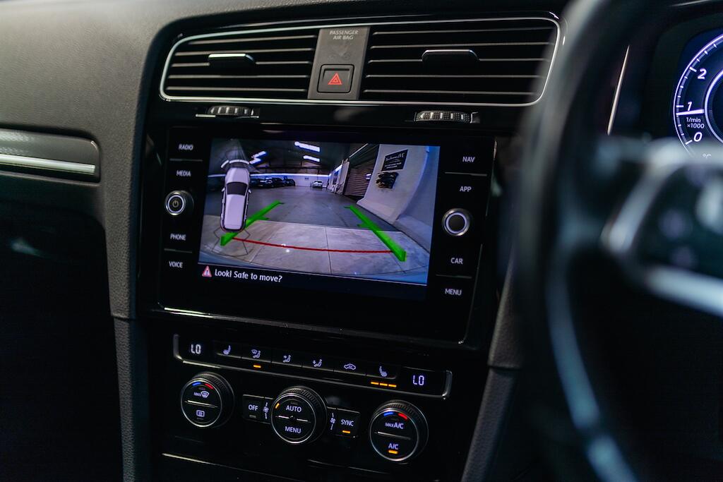 Volkswagen Golf view 31