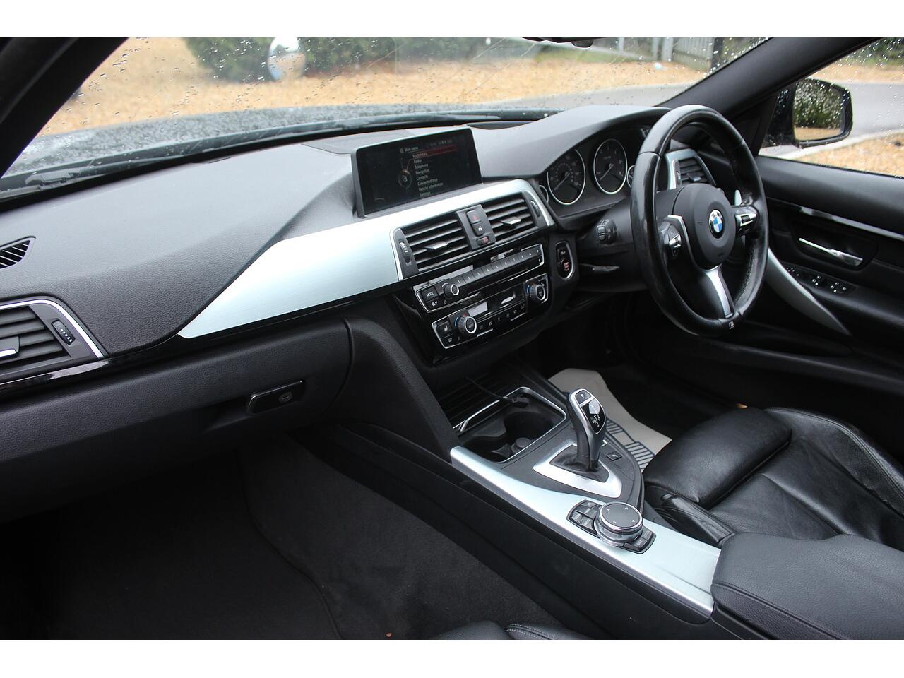 BMW 3 Series view 12