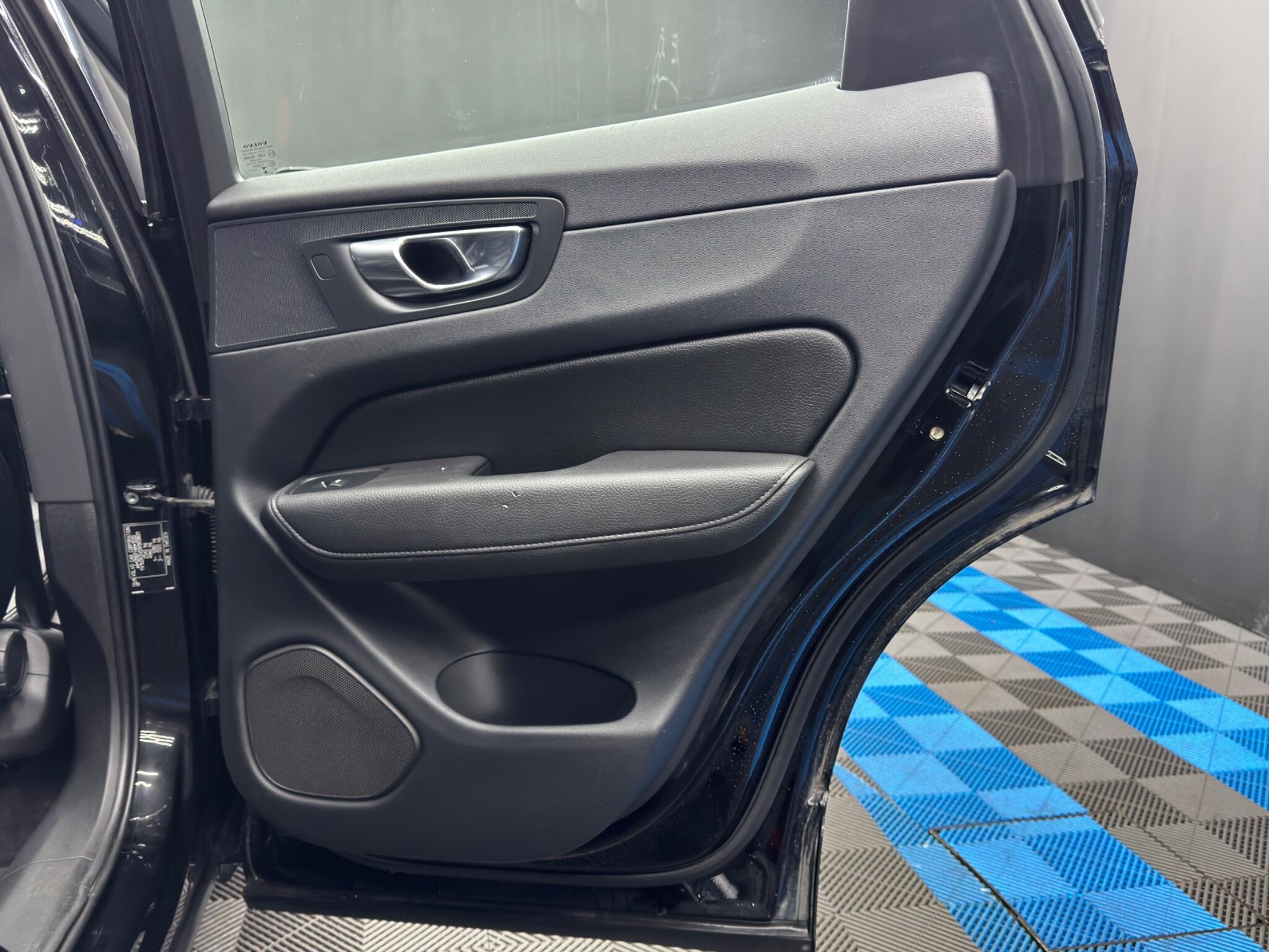 Volvo XC60 view 47