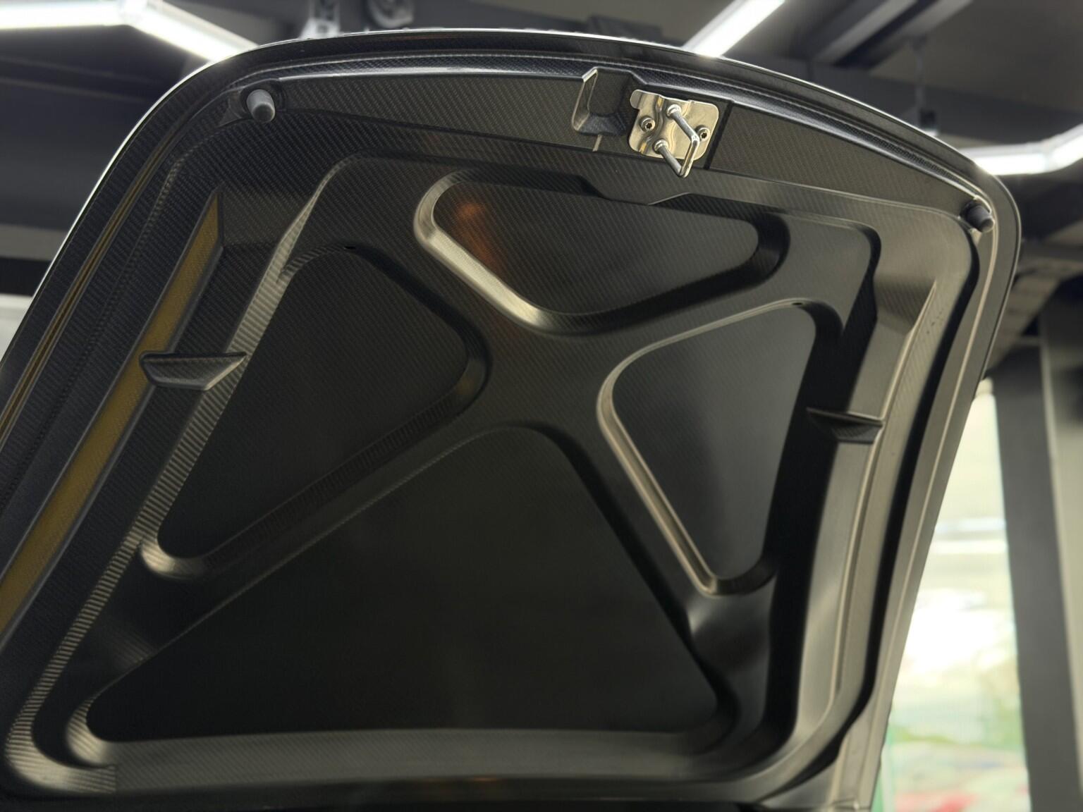 Porsche 911 view 79