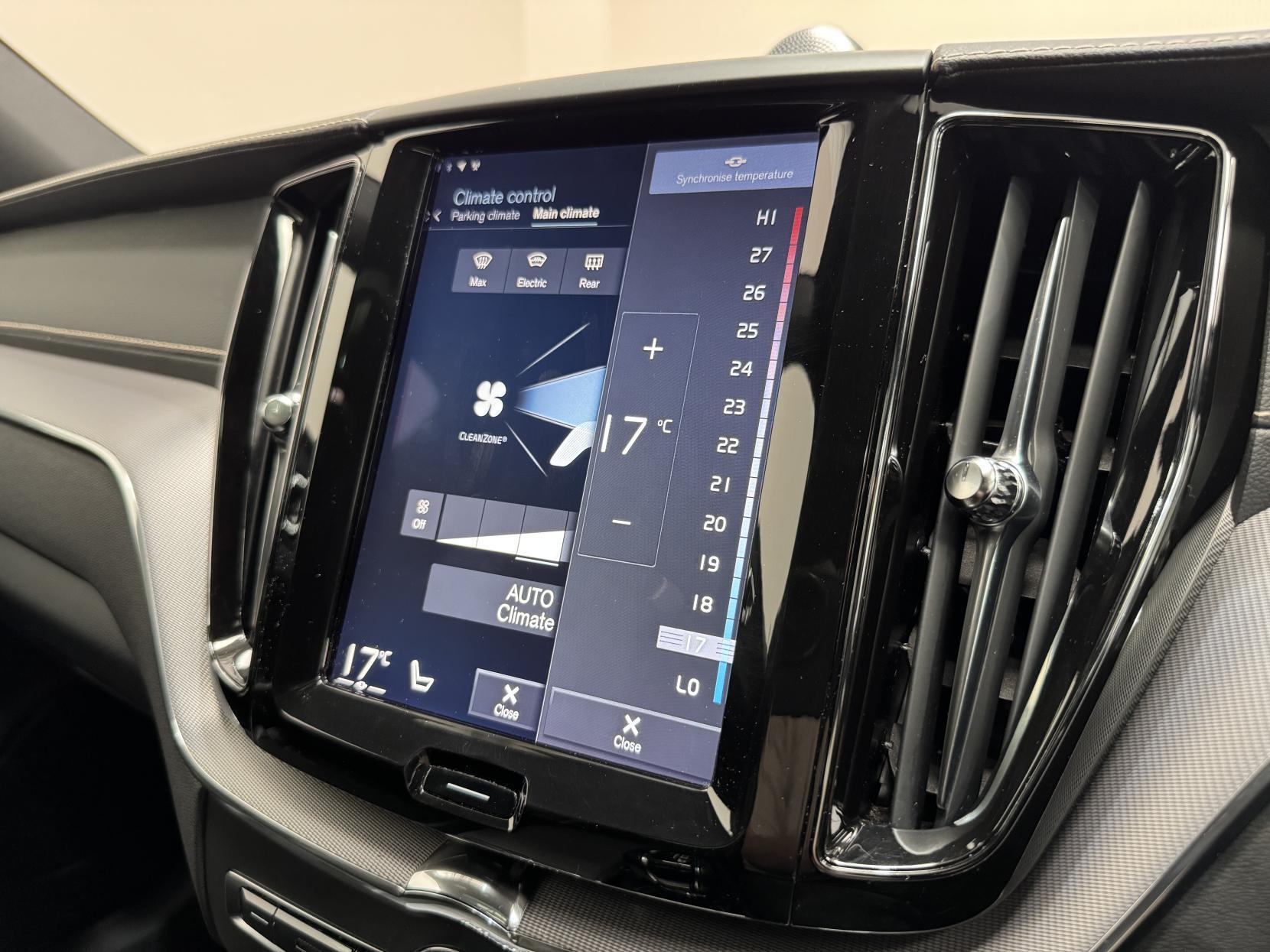 Volvo XC60 view 32