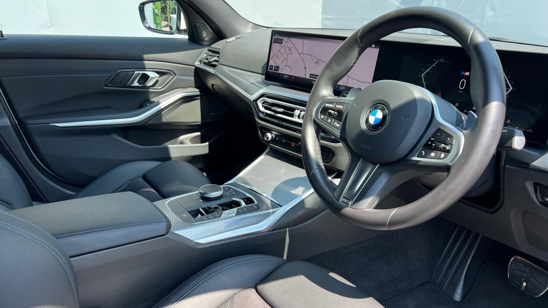 BMW 3 Series view 6