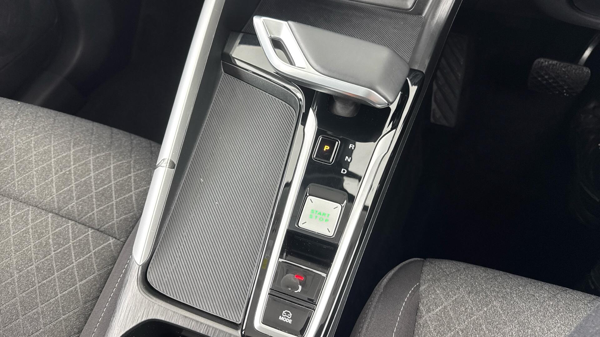 MG ZS view 29