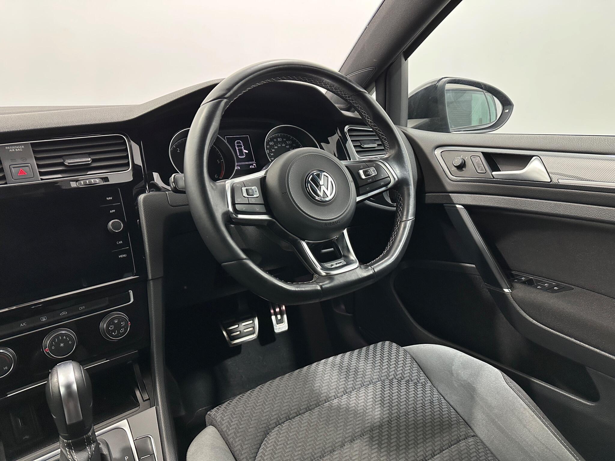 Volkswagen Golf view 12