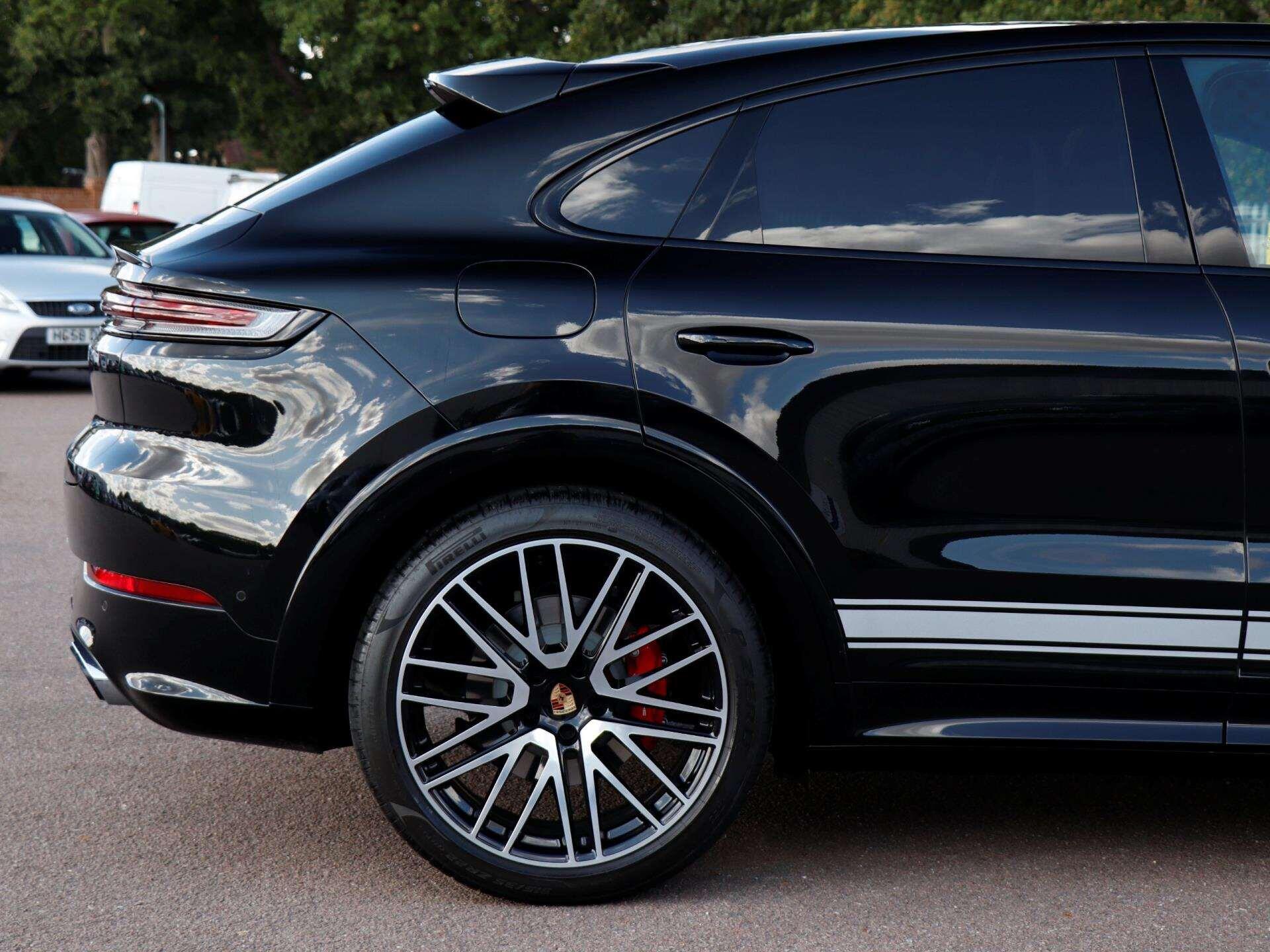Porsche Cayenne view 30