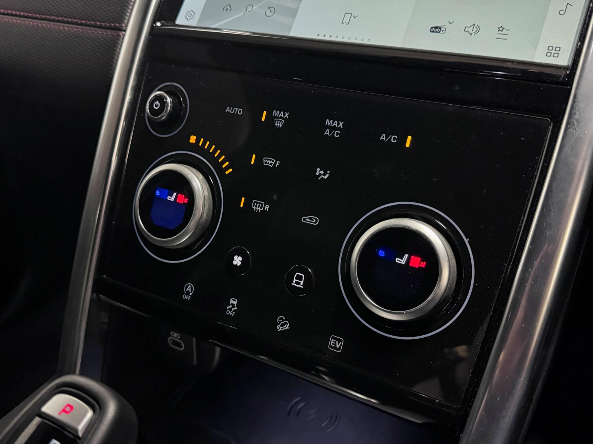 Land Rover Discovery Sport view 41