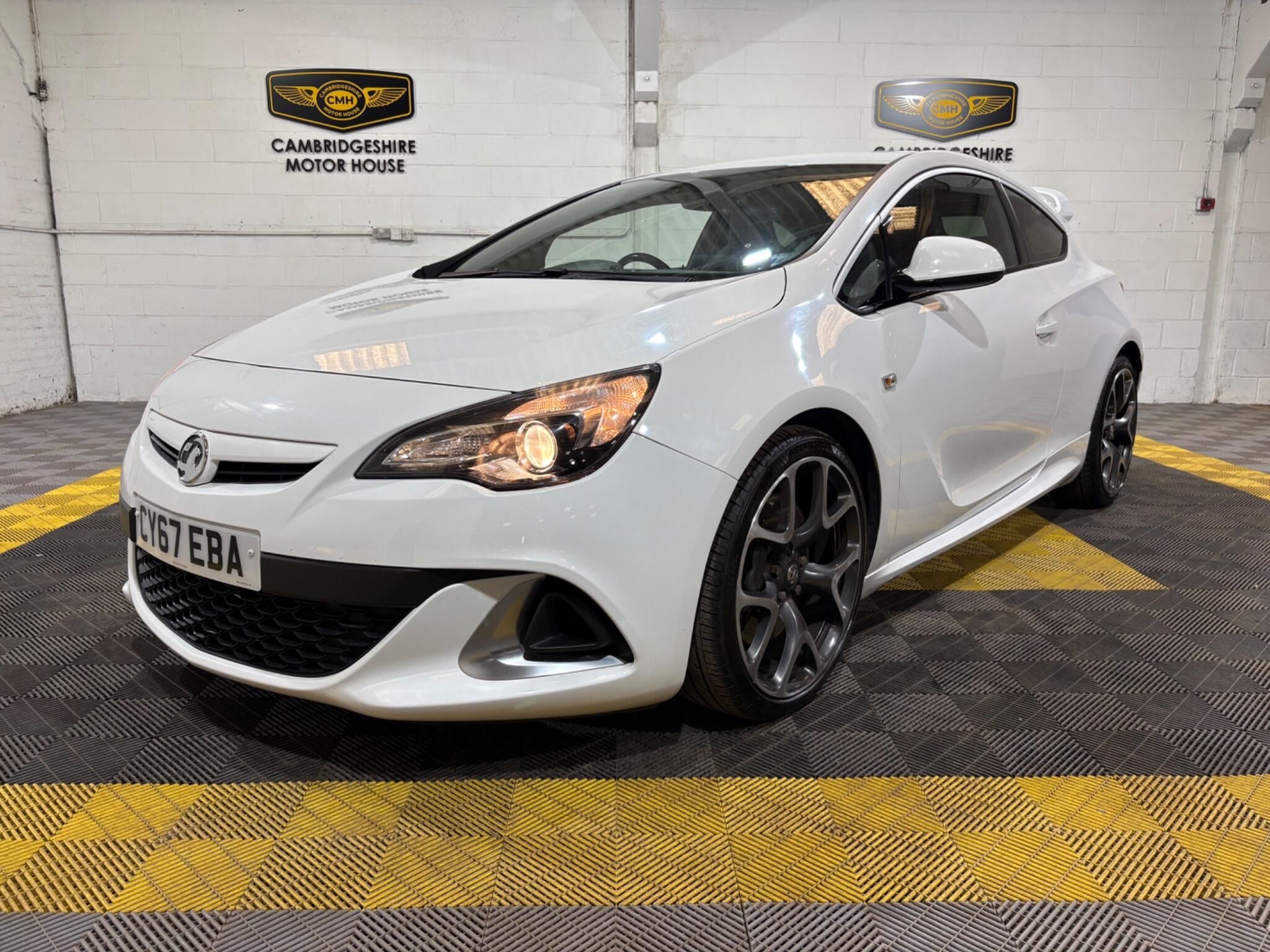 Vauxhall Astra GTC view 7