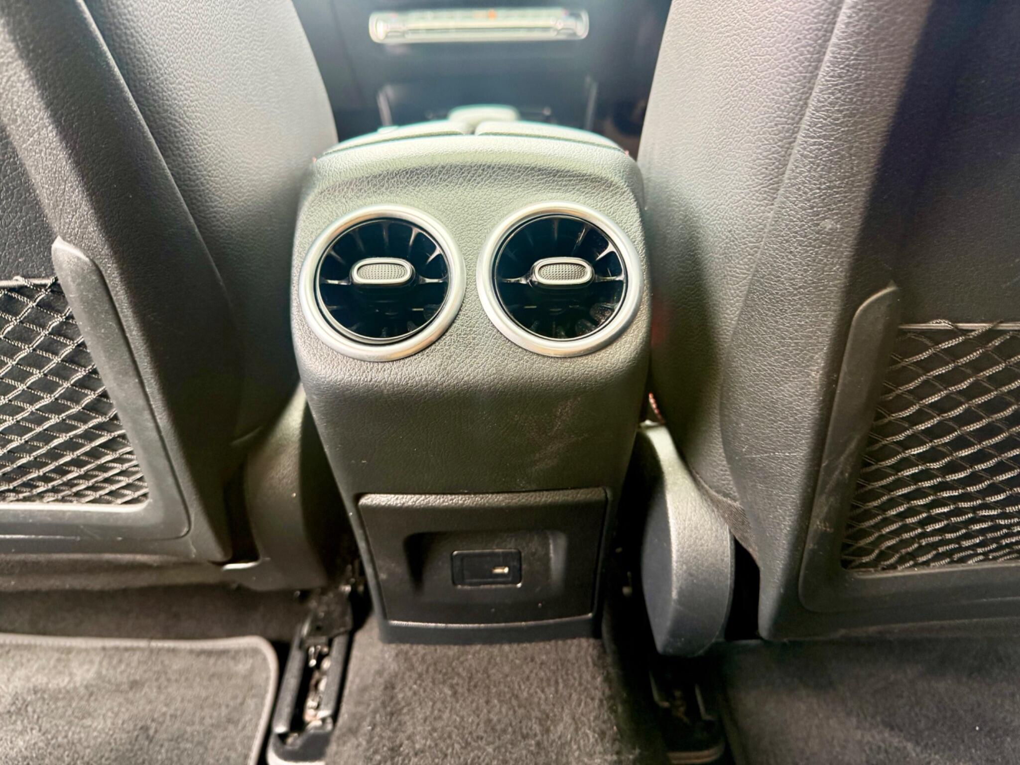 Mercedes-Benz Cla view 16