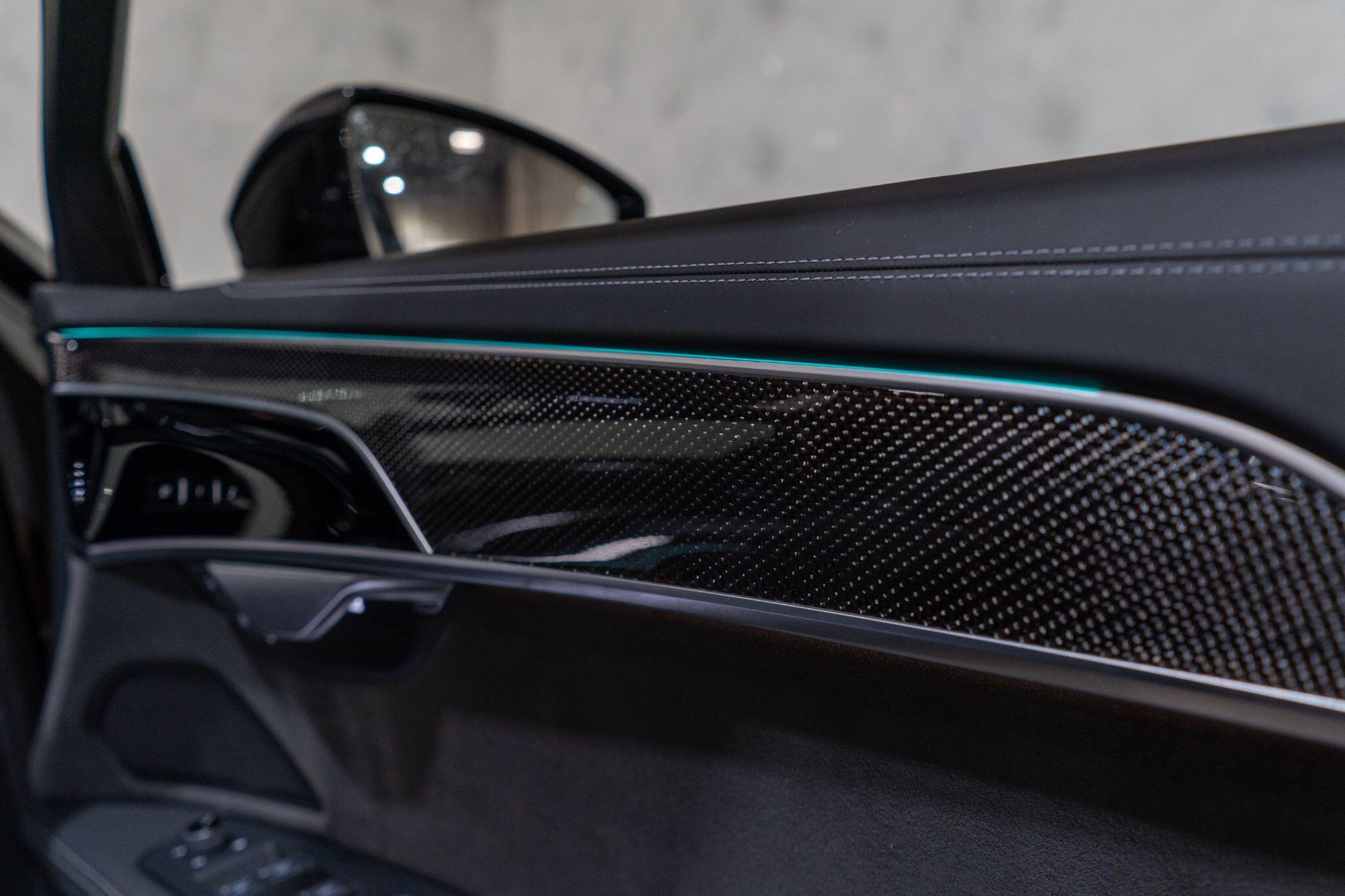 Audi S8 view 39
