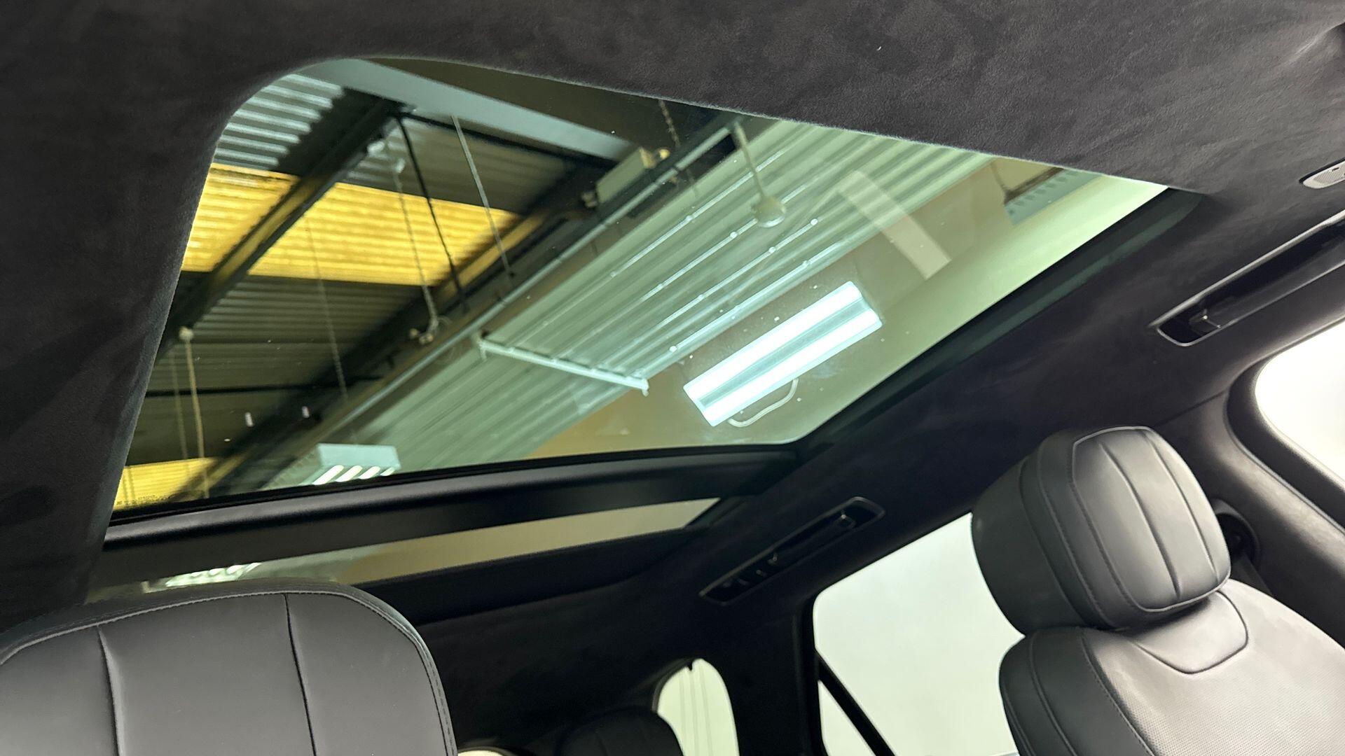 Land Rover Range Rover Sport view 21