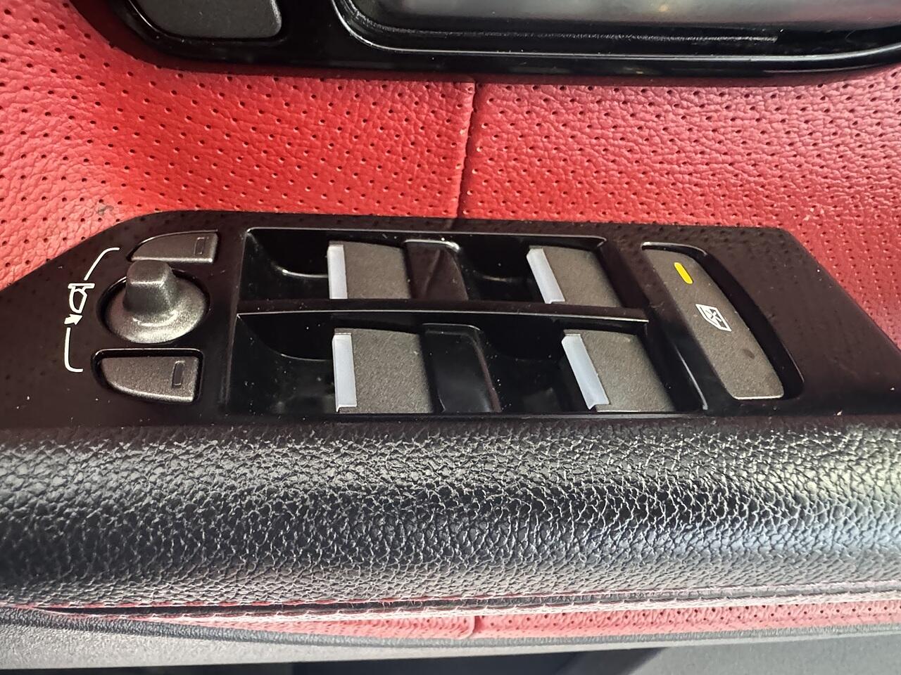 Land Rover Range Rover Evoque view 24