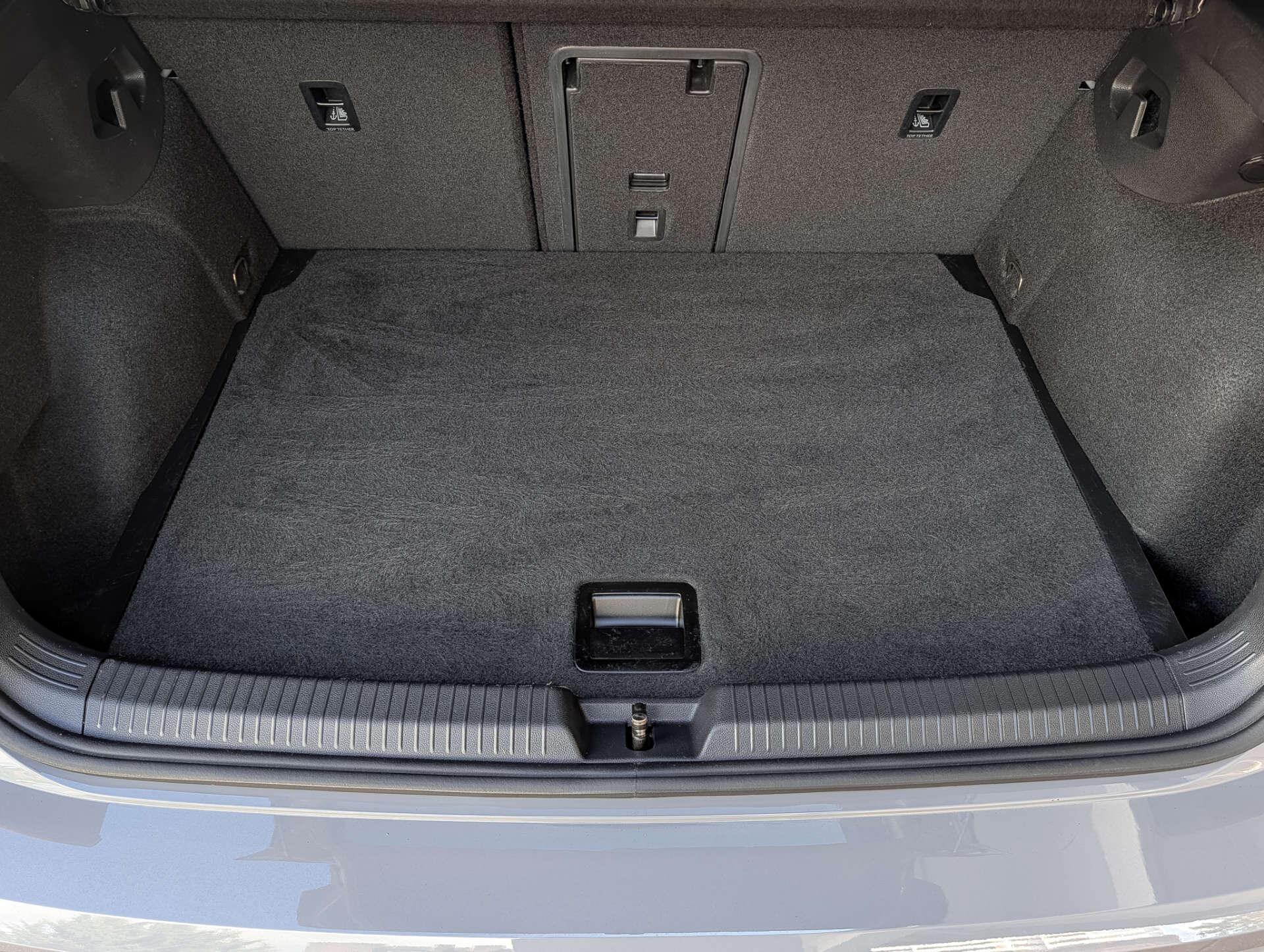 Volkswagen Golf view 42