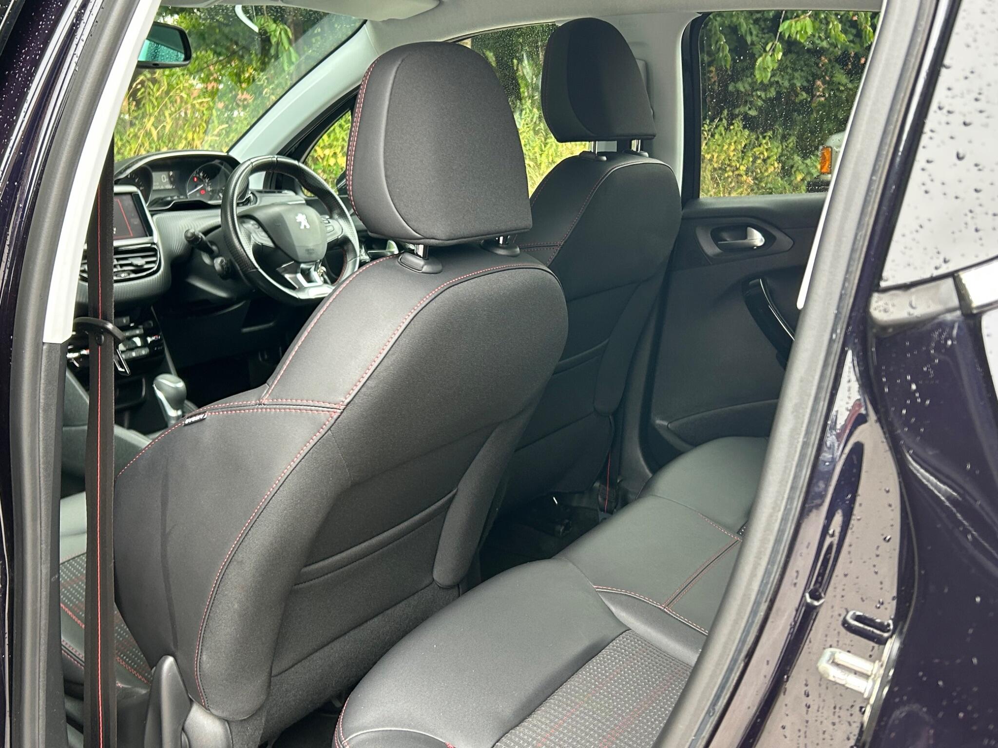 Peugeot 208 view 40