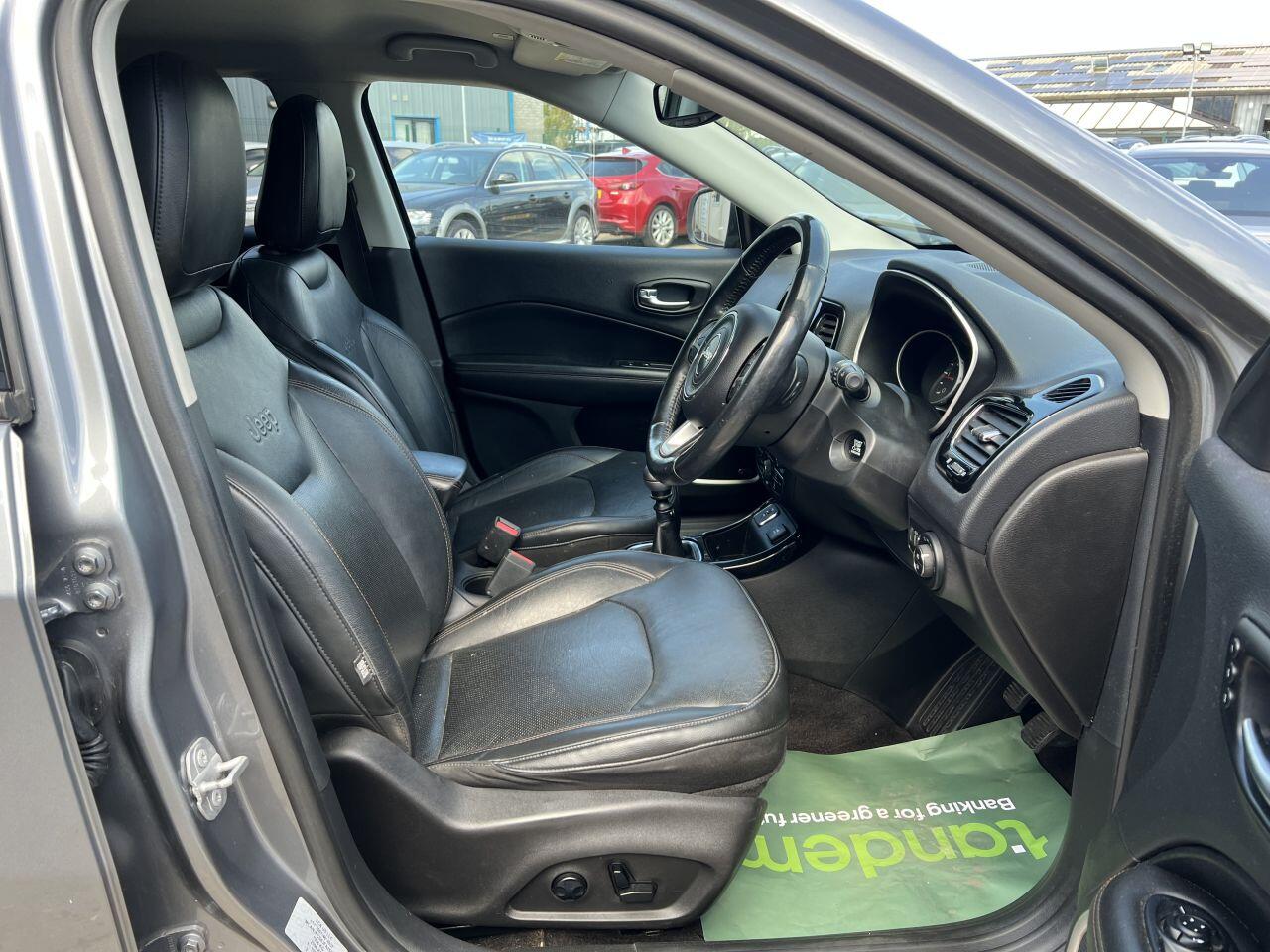 Jeep Compass view 14