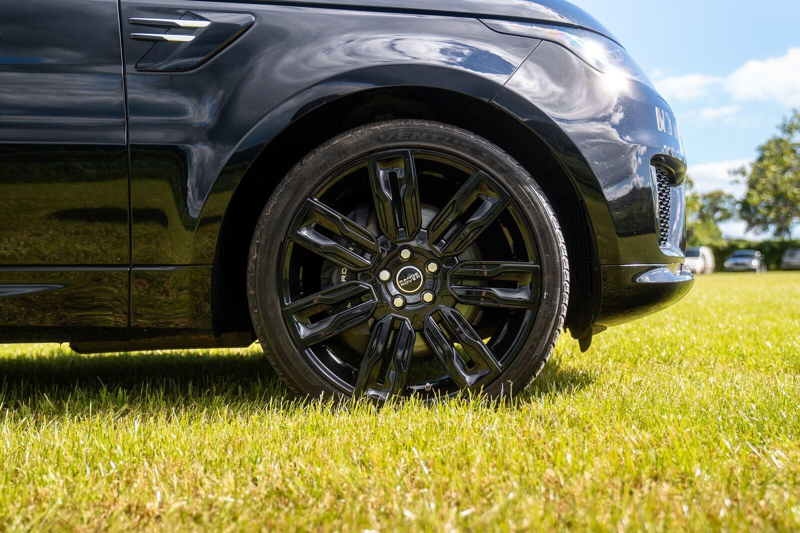 Land Rover Range Rover Sport view 11