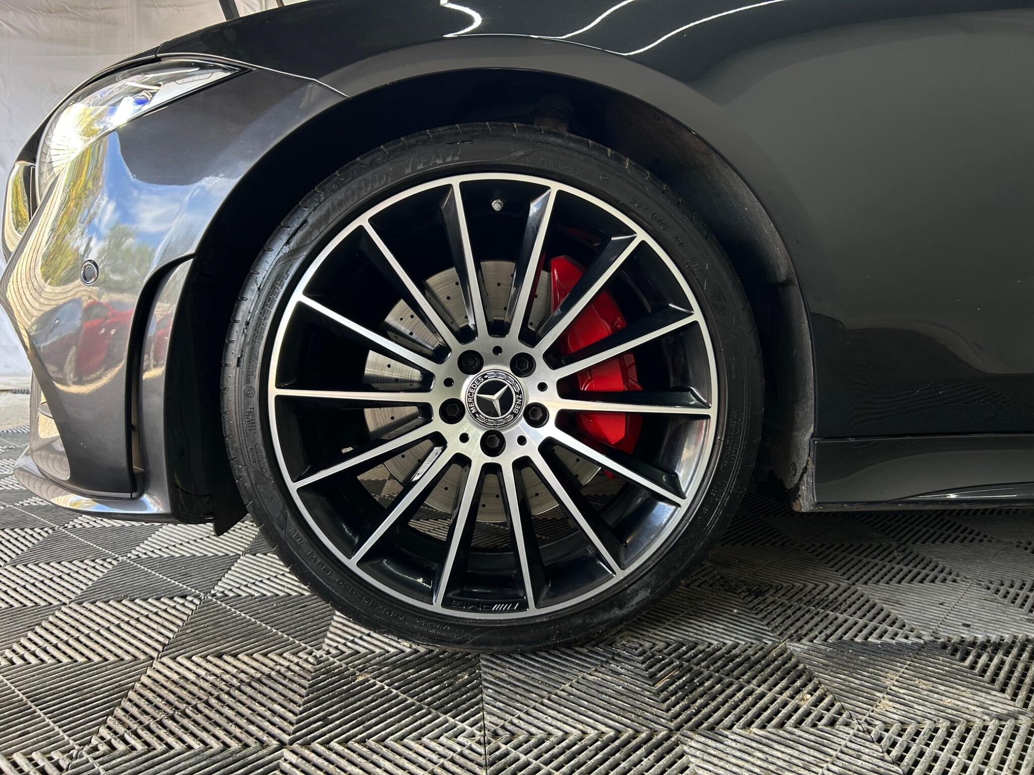 Mercedes-Benz CLS view 35