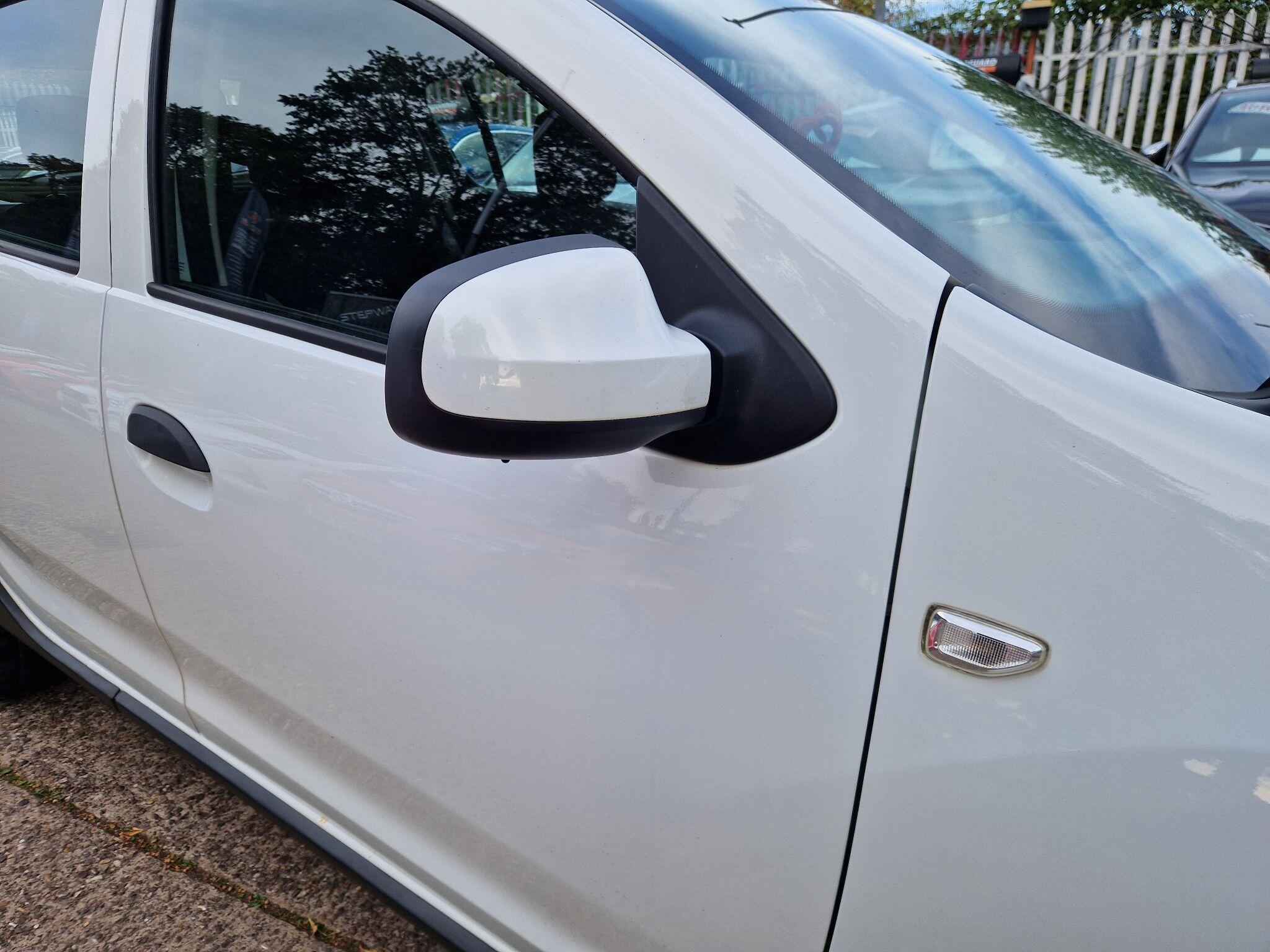 Dacia Sandero view 12