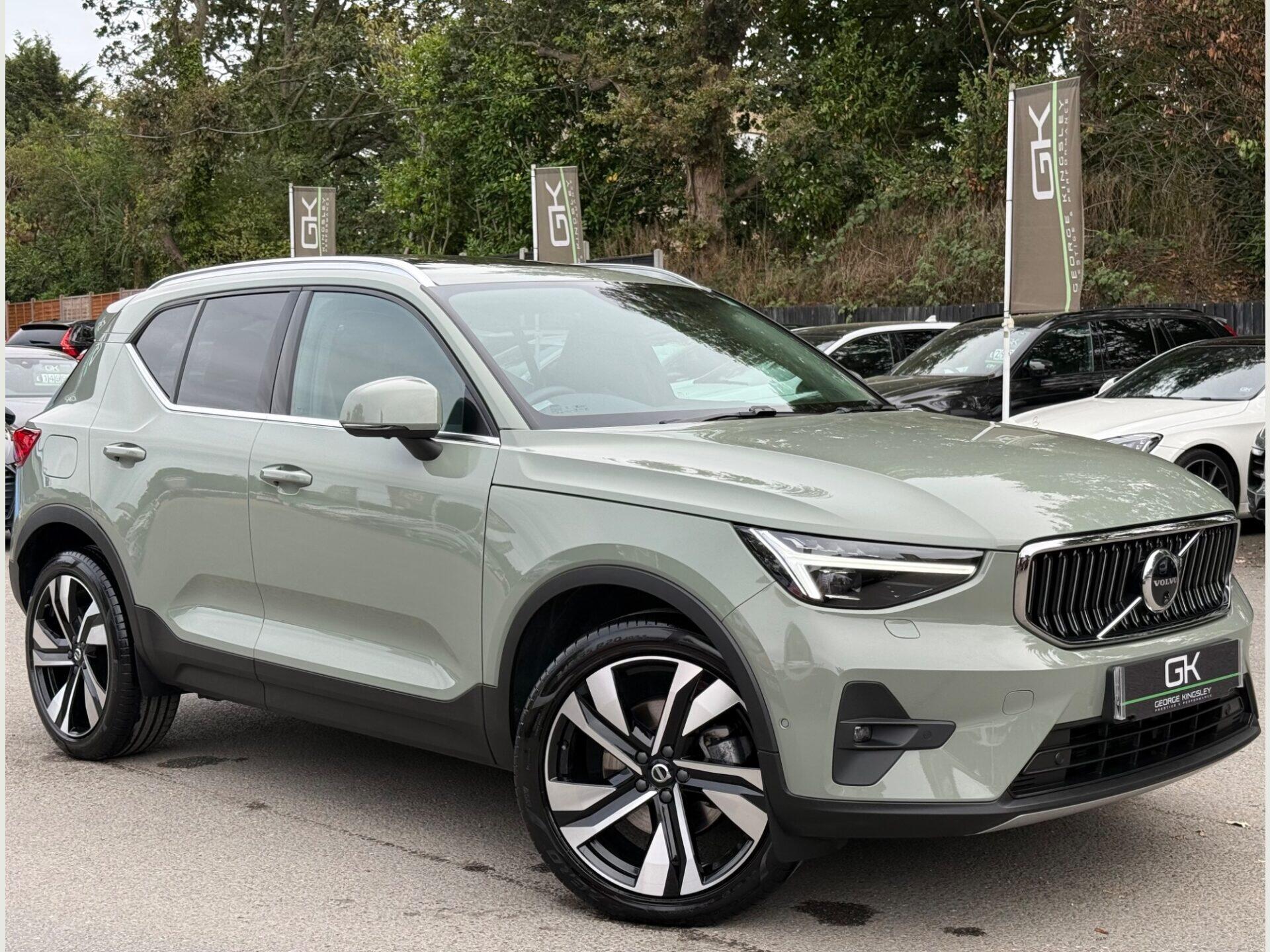 2025 Volvo XC40 in Green for sale