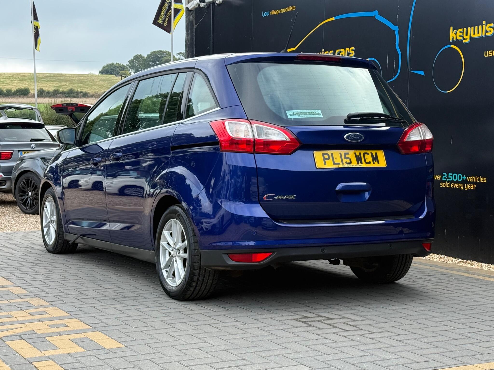 Ford Grand C-Max view 3