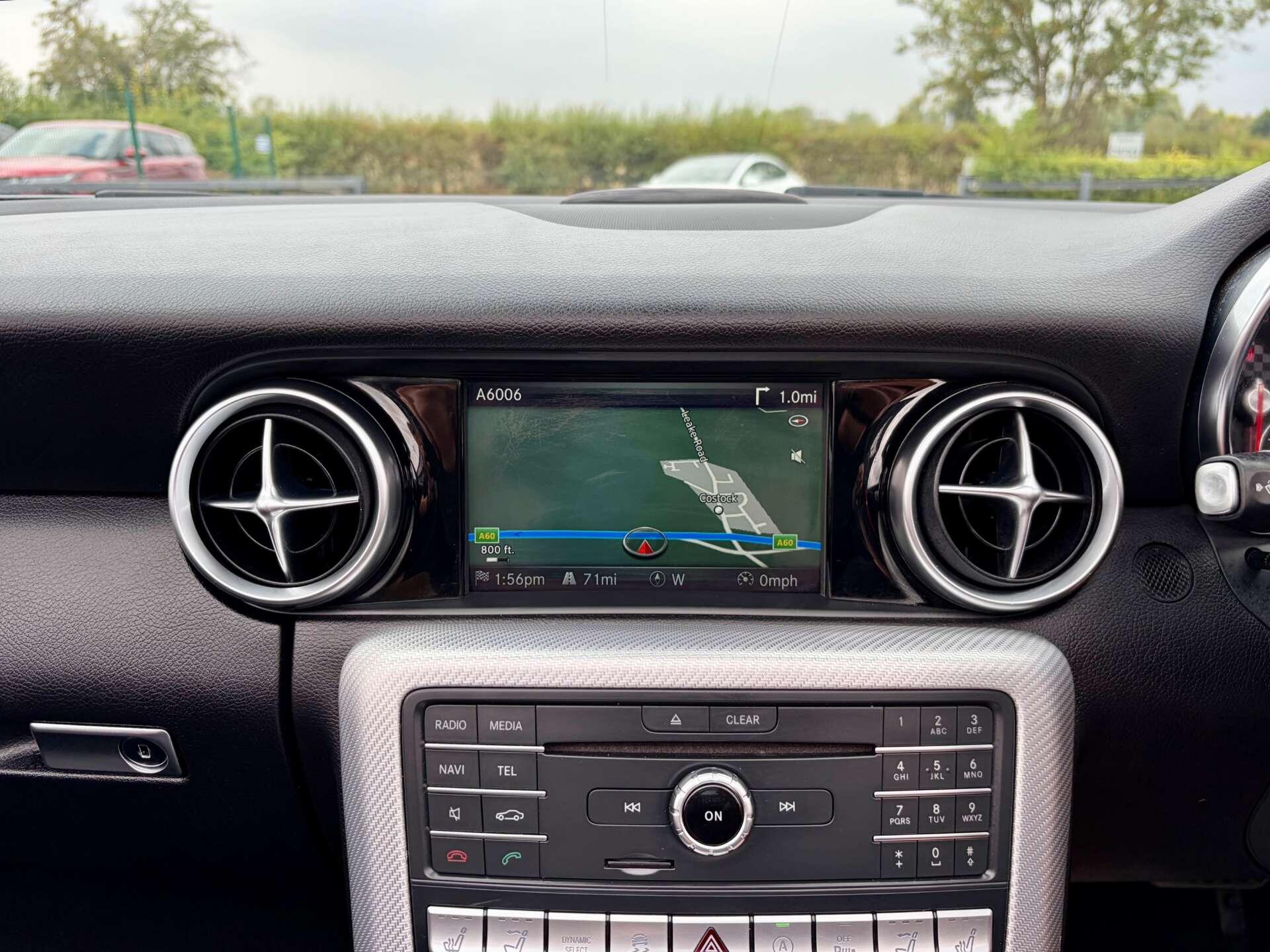 Mercedes-Benz SLC view 42