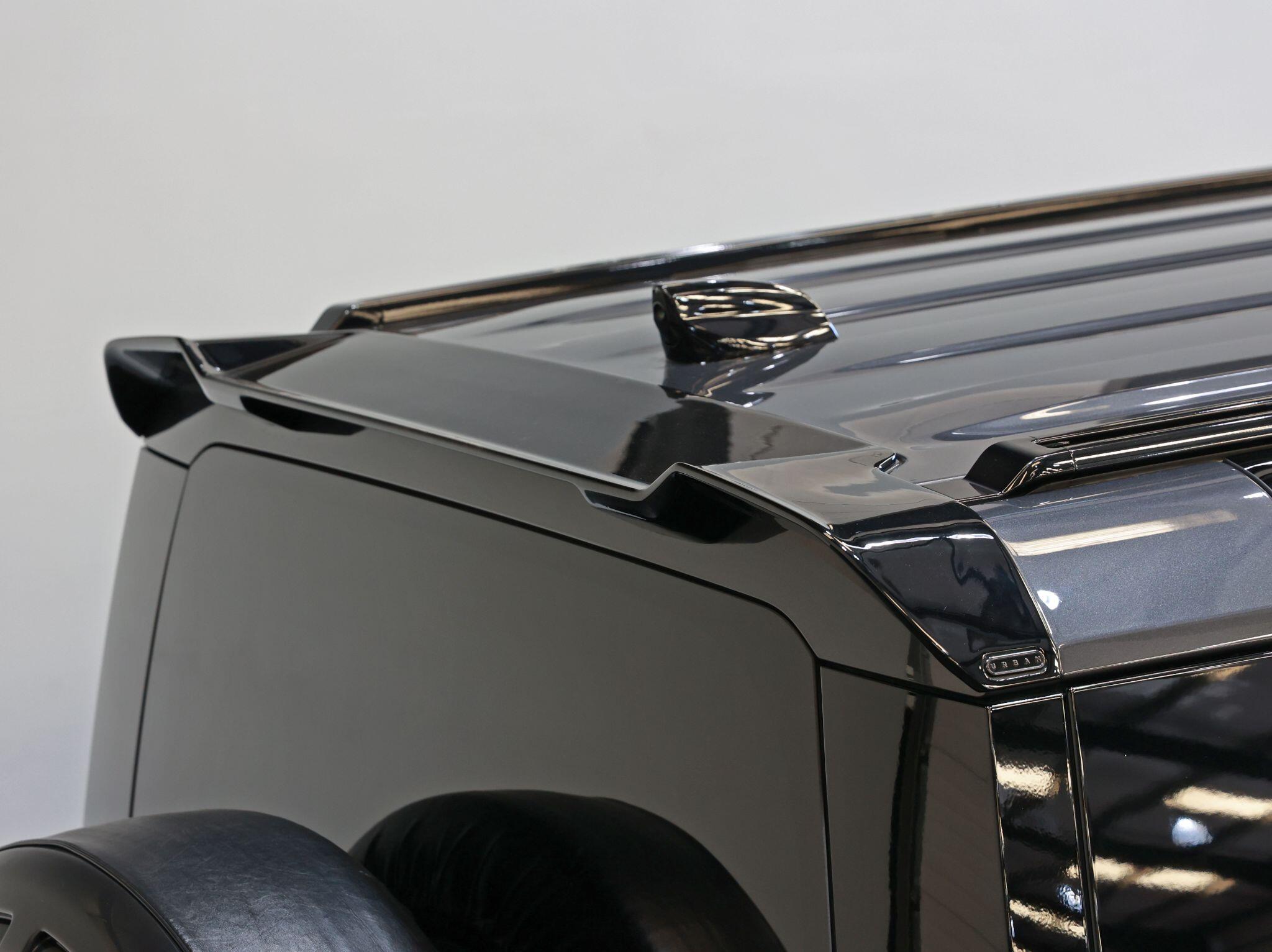 Land Rover Defender view 20