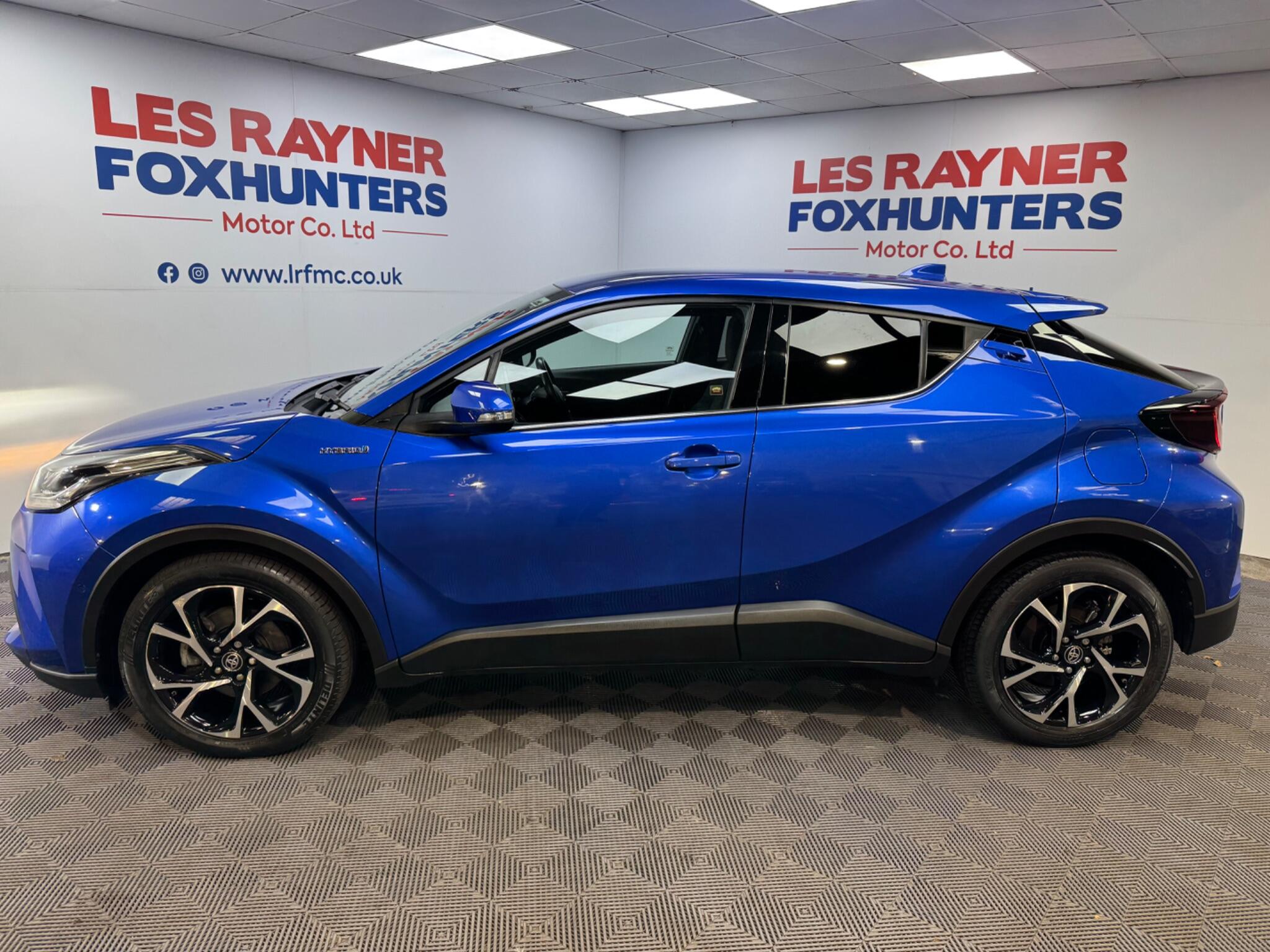 Toyota C-HR view 4