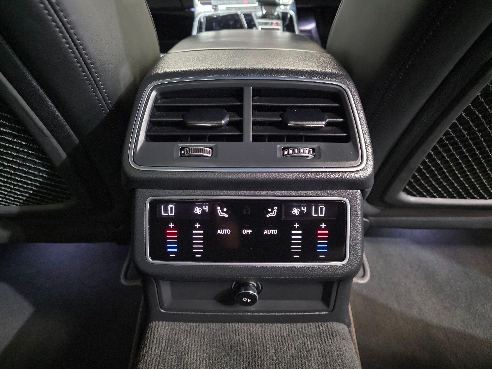 Audi A6 Saloon view 29