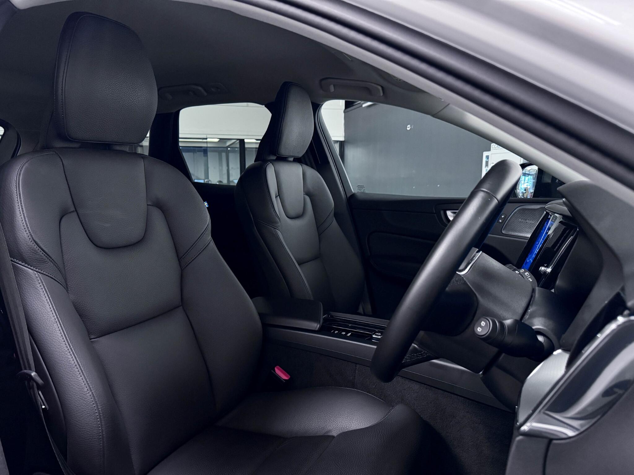 Volvo XC60 view 22