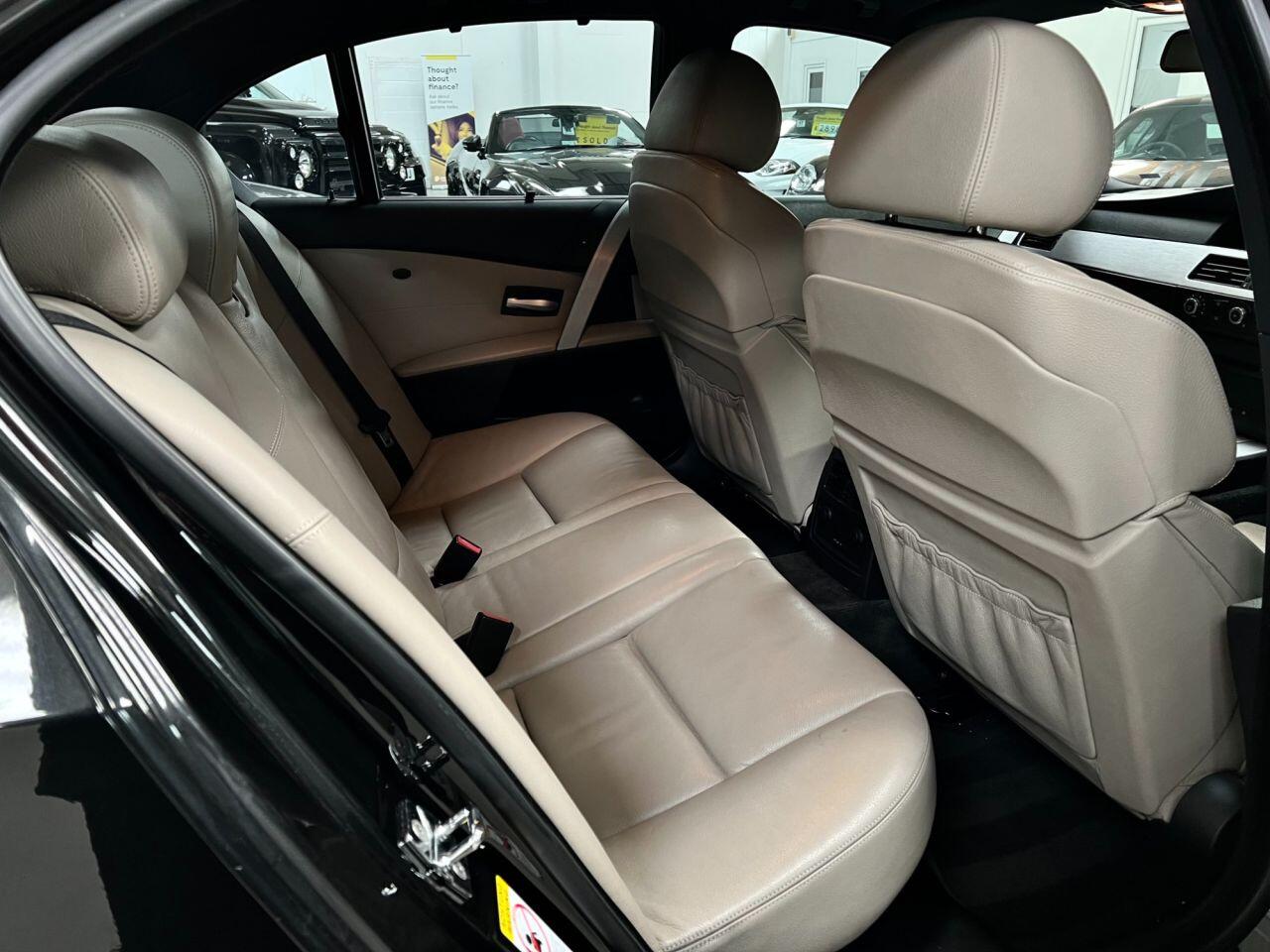 BMW M5 view 17
