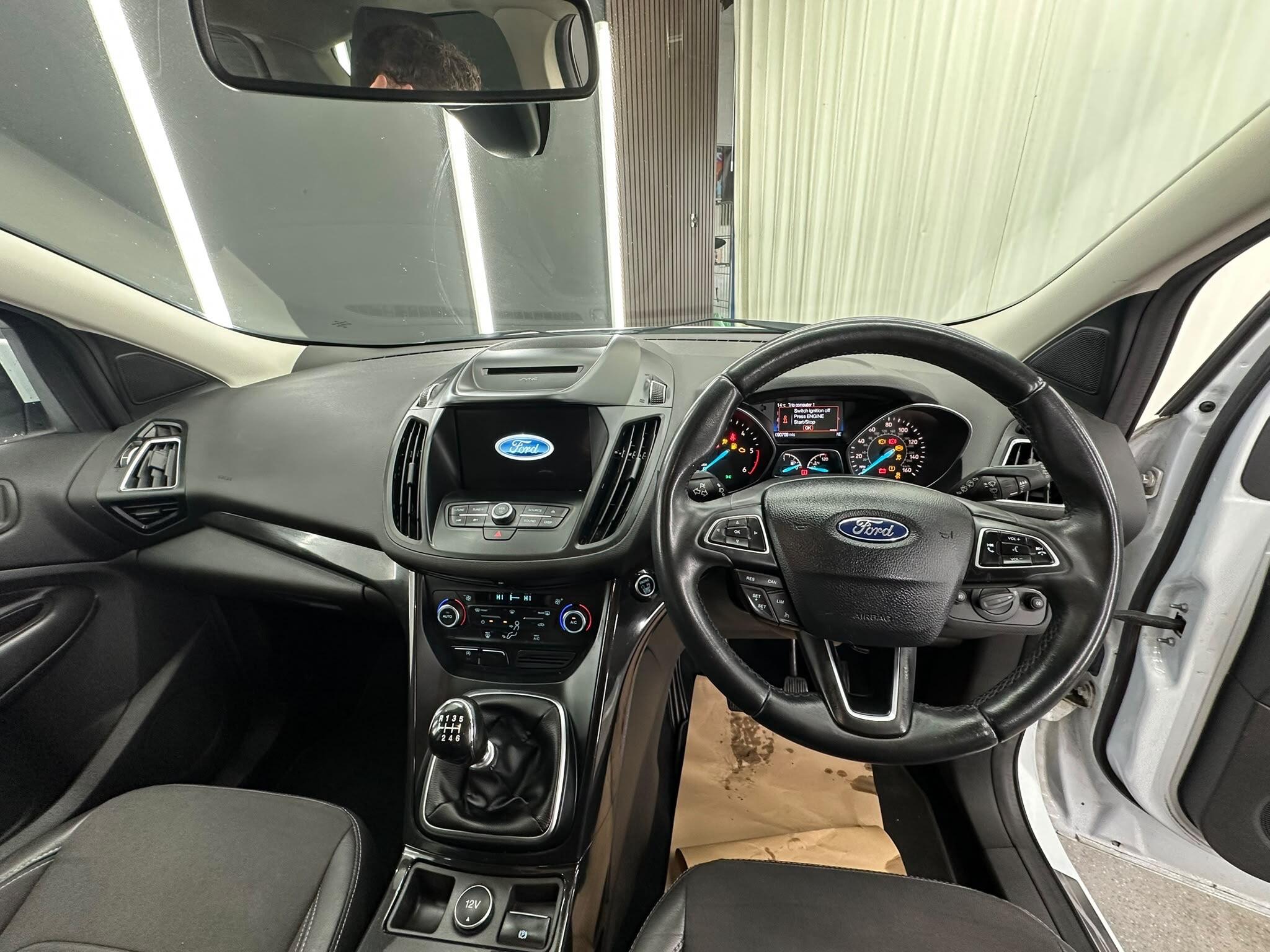 Ford Kuga view 32