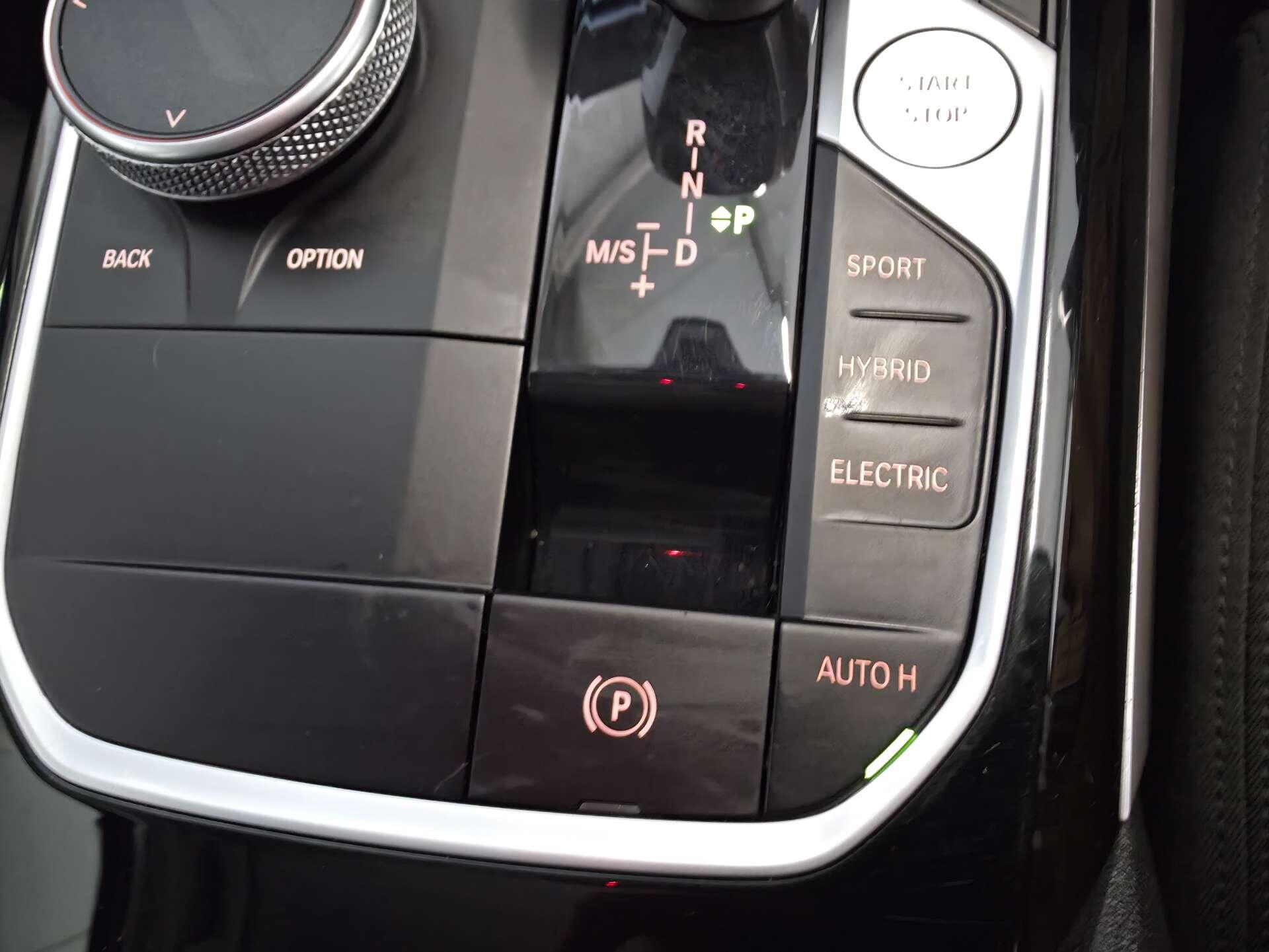 BMW 3 Series view 51