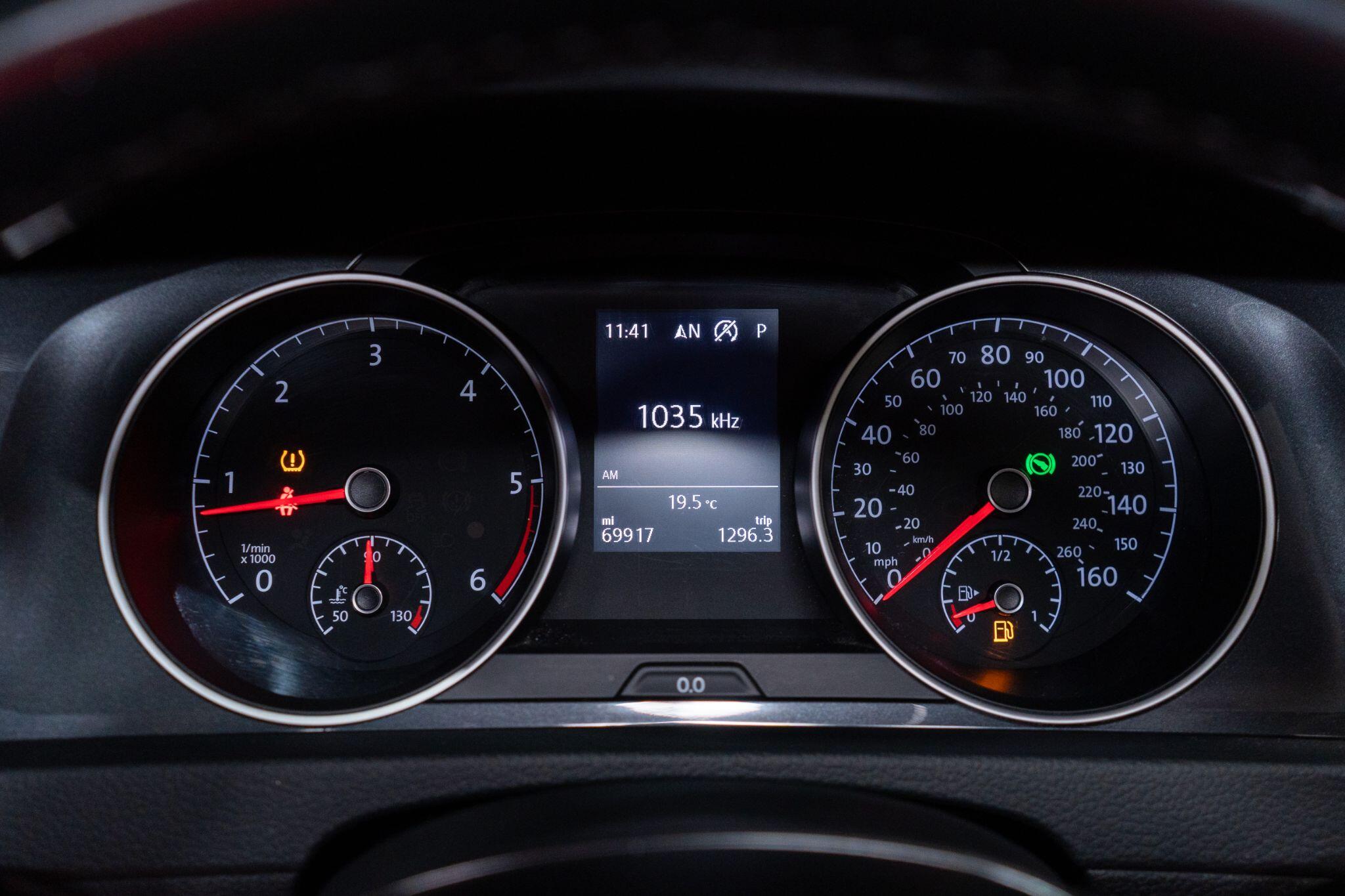 Volkswagen Golf view 25