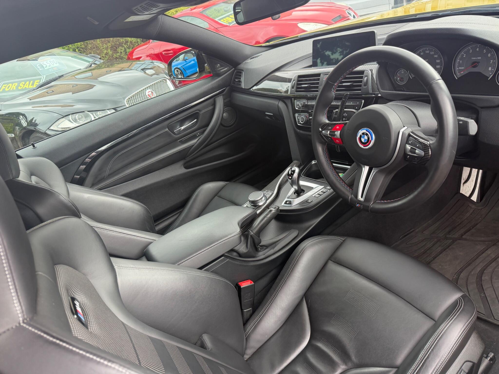 BMW M4 view 21