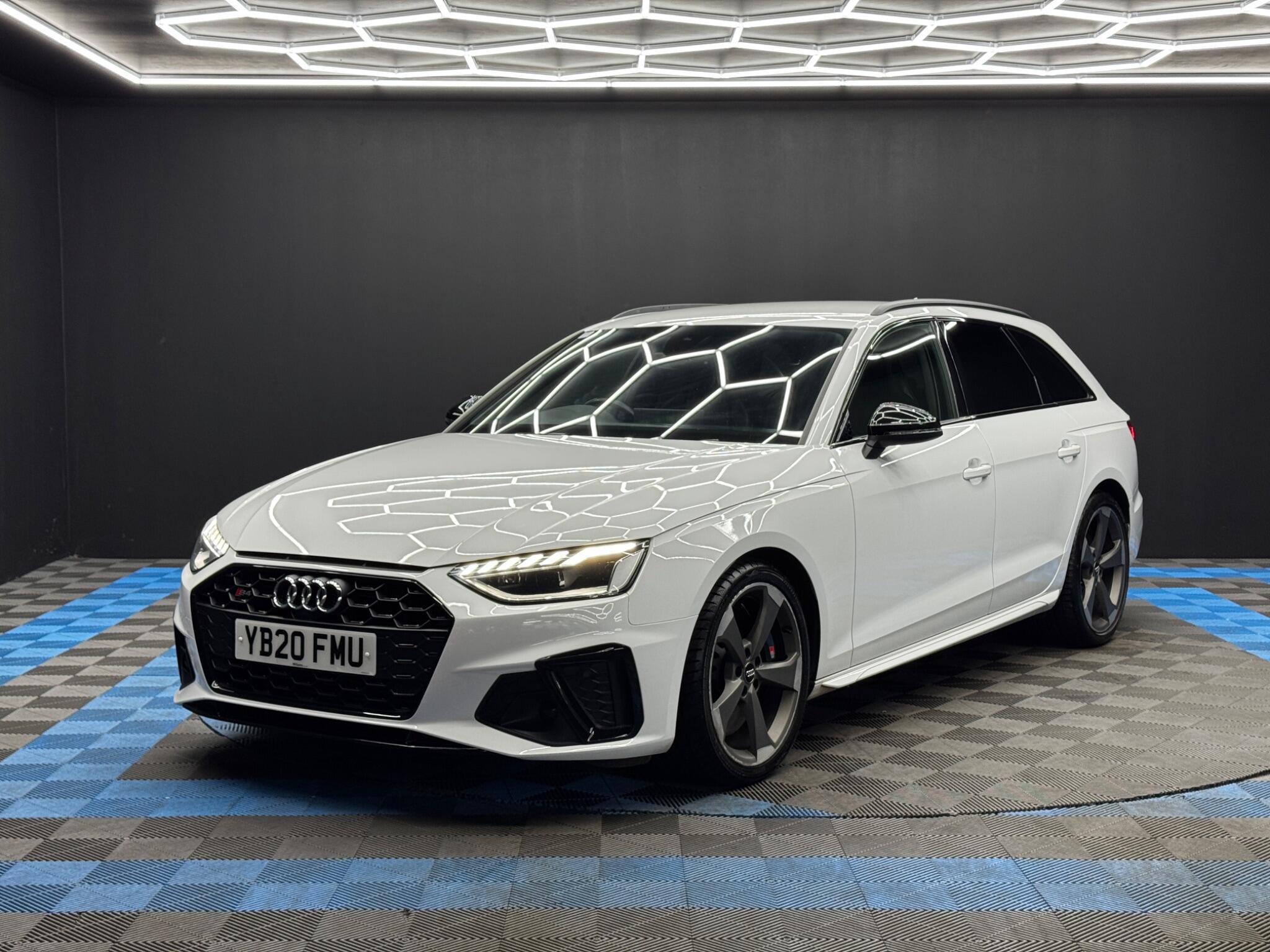 Audi S4 view 3