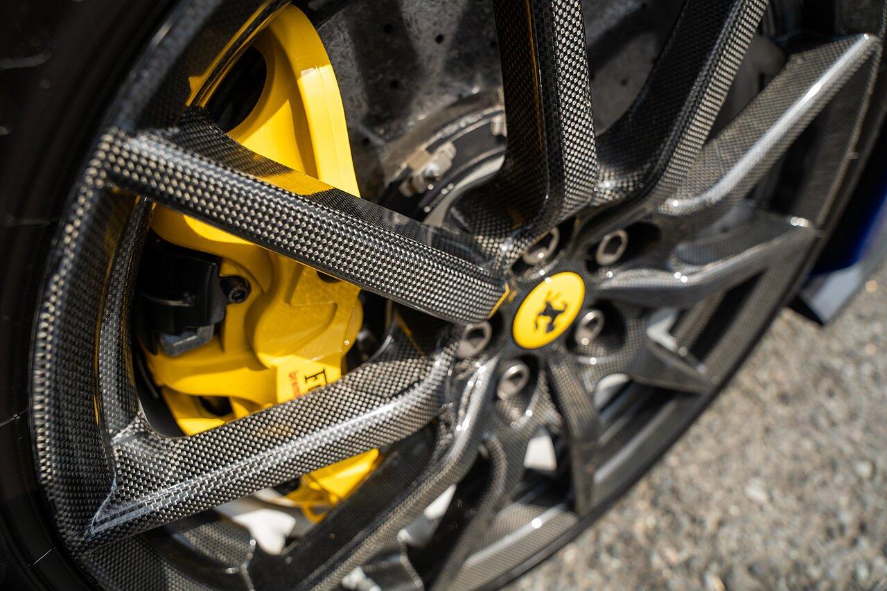 Ferrari F8 Tributo view 13