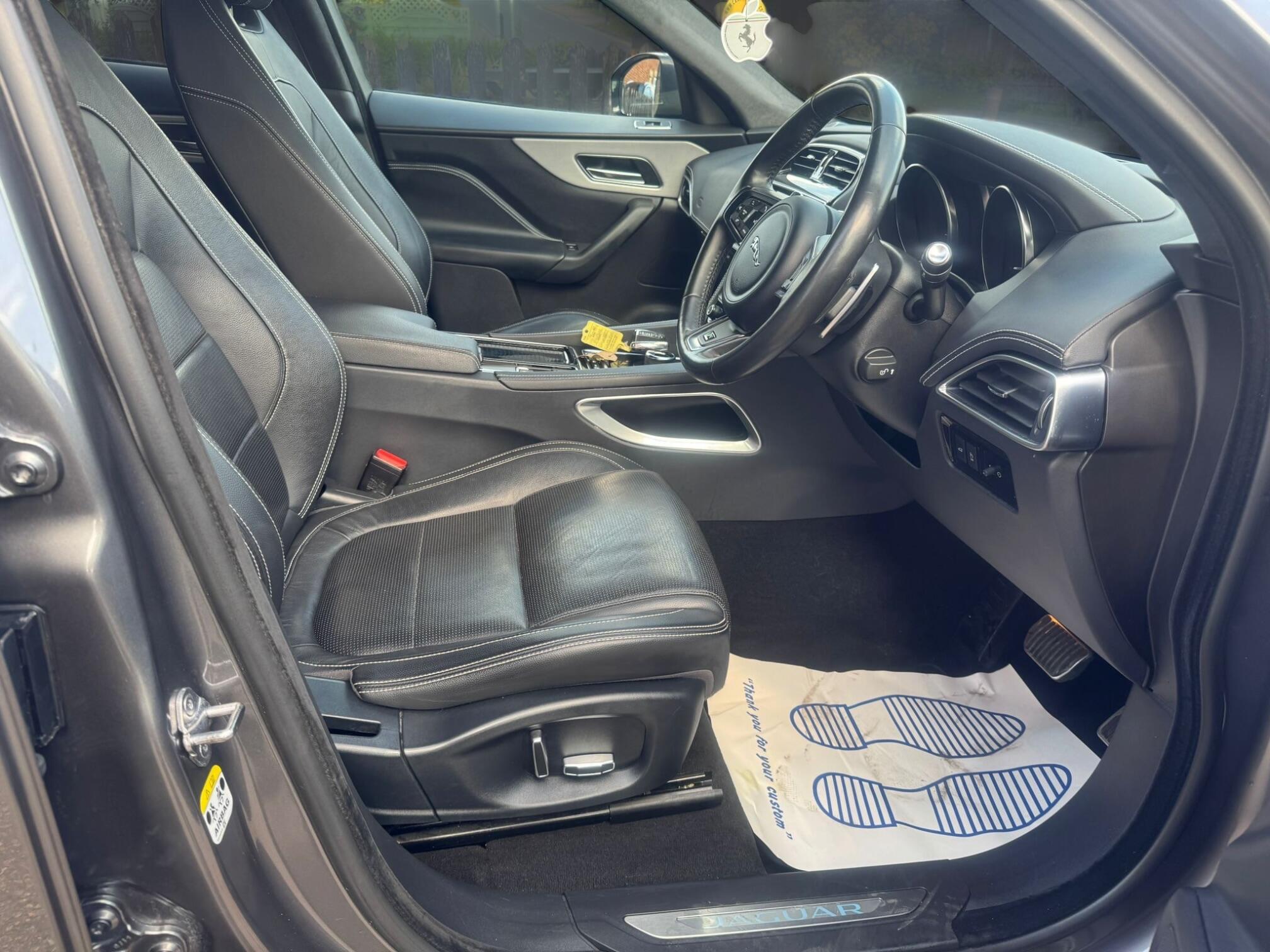 Jaguar F-Pace view 4
