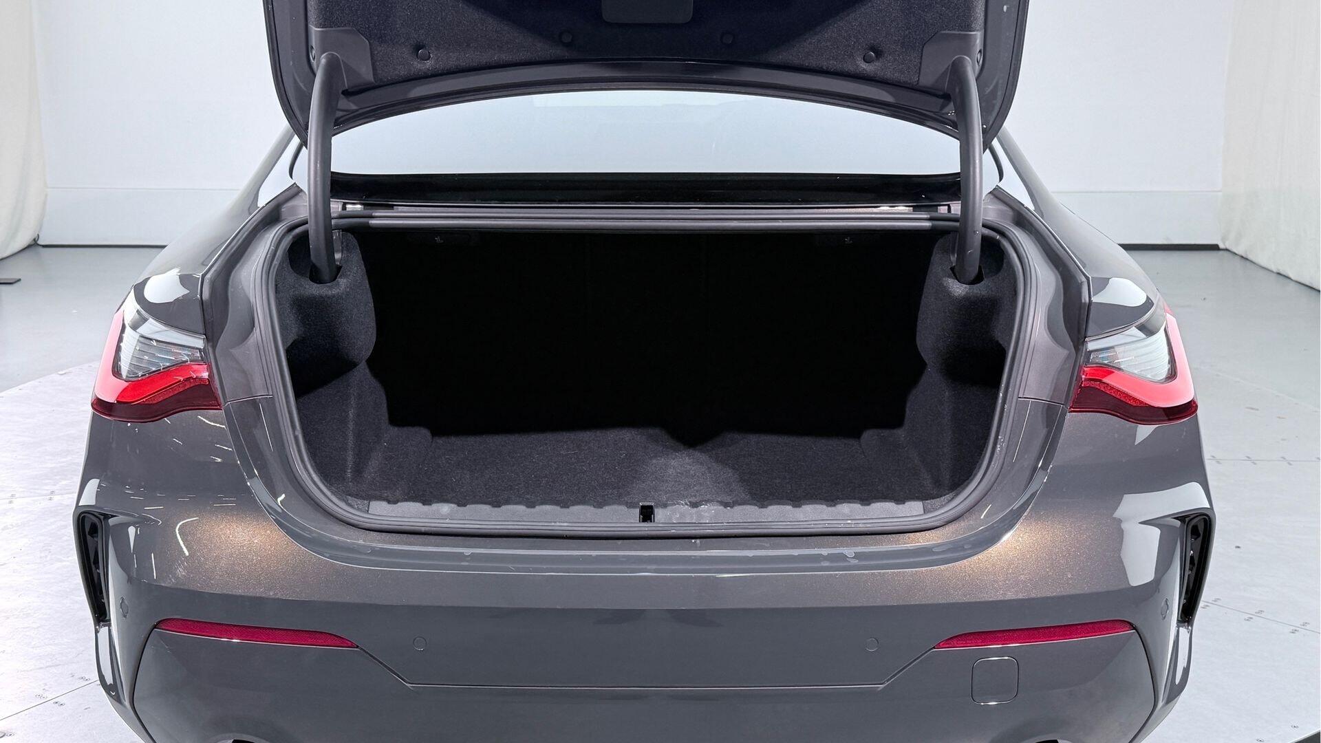 BMW 4 Series view 13