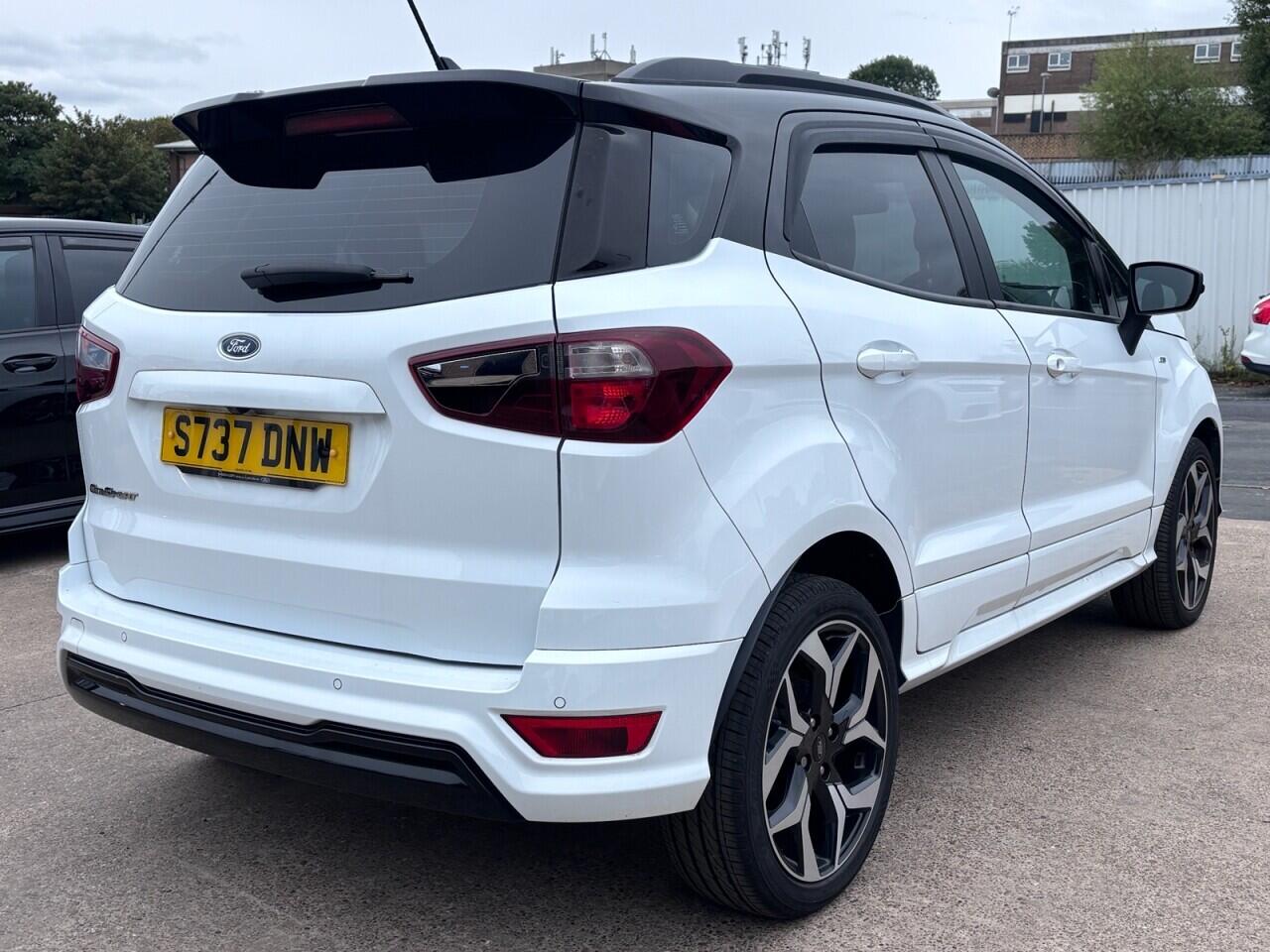 Ford EcoSport view 7