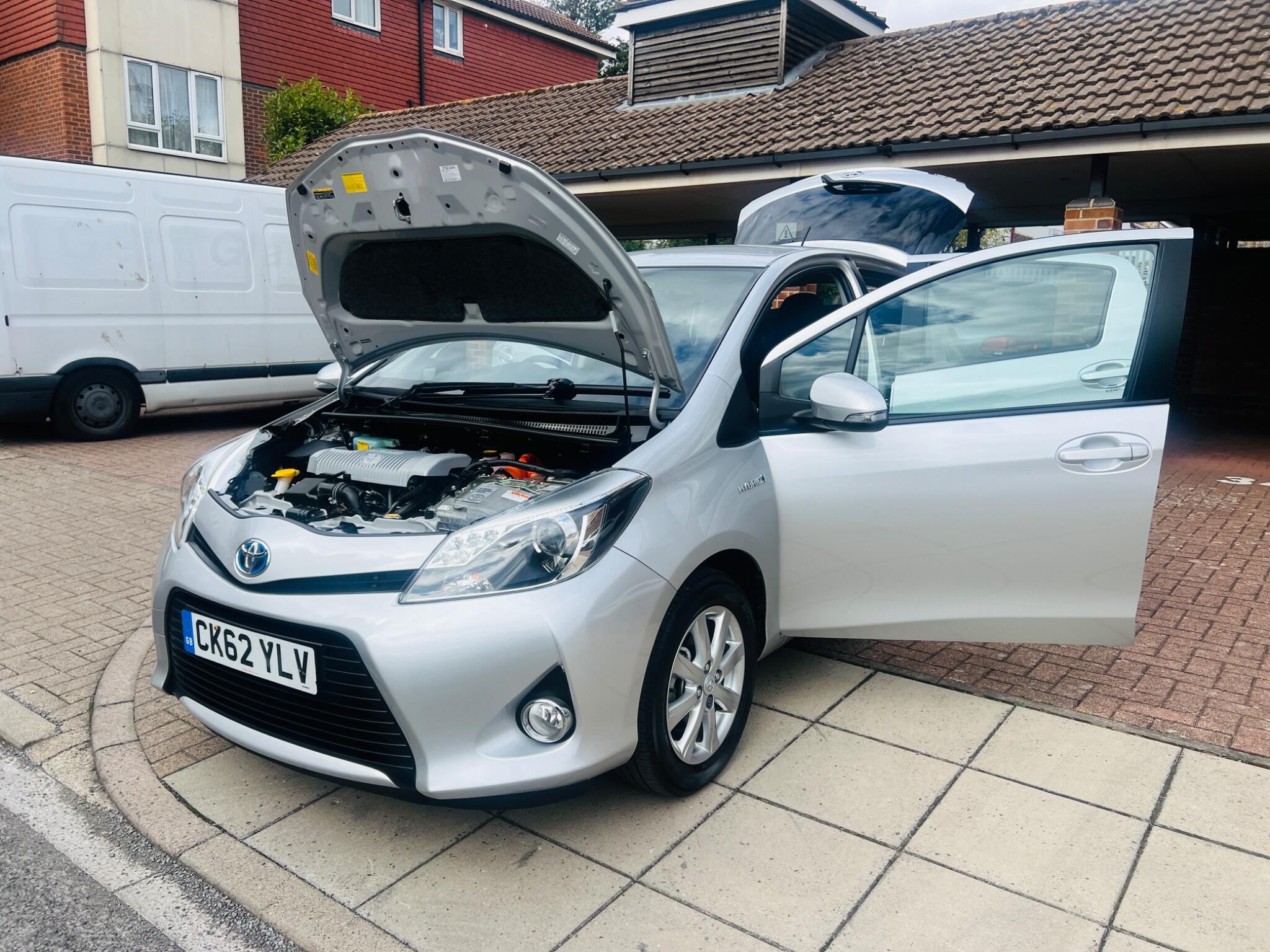 Toyota Yaris view 16