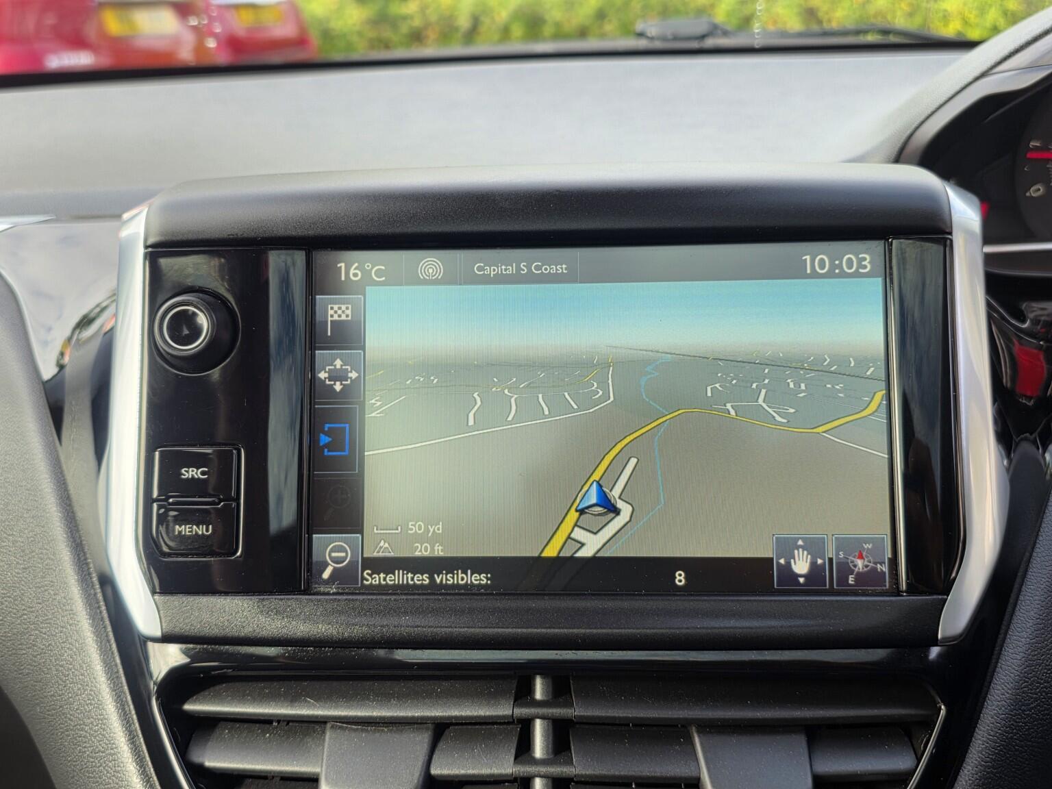 Peugeot 208 view 14