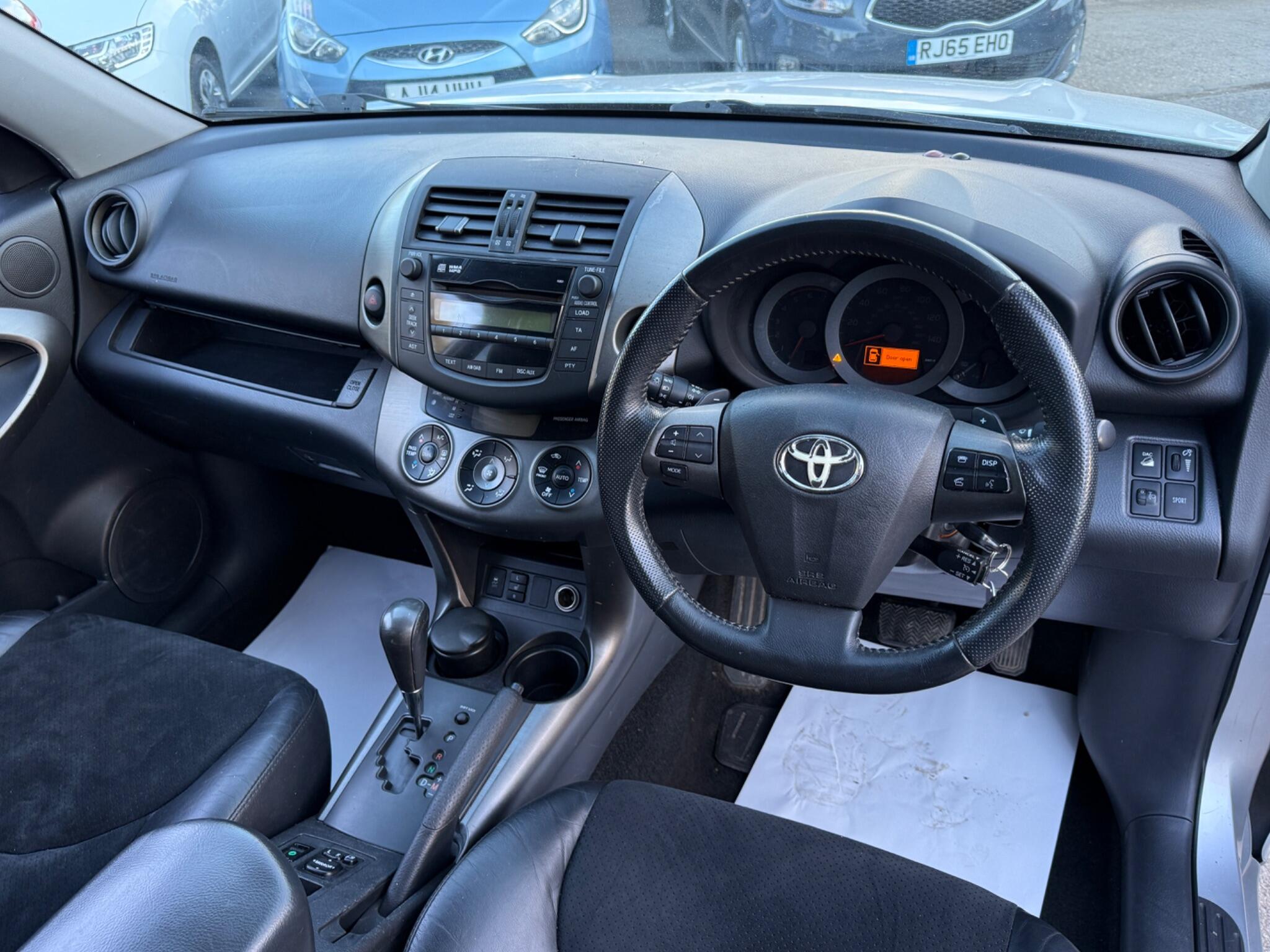 Toyota RAV4 - Image 35