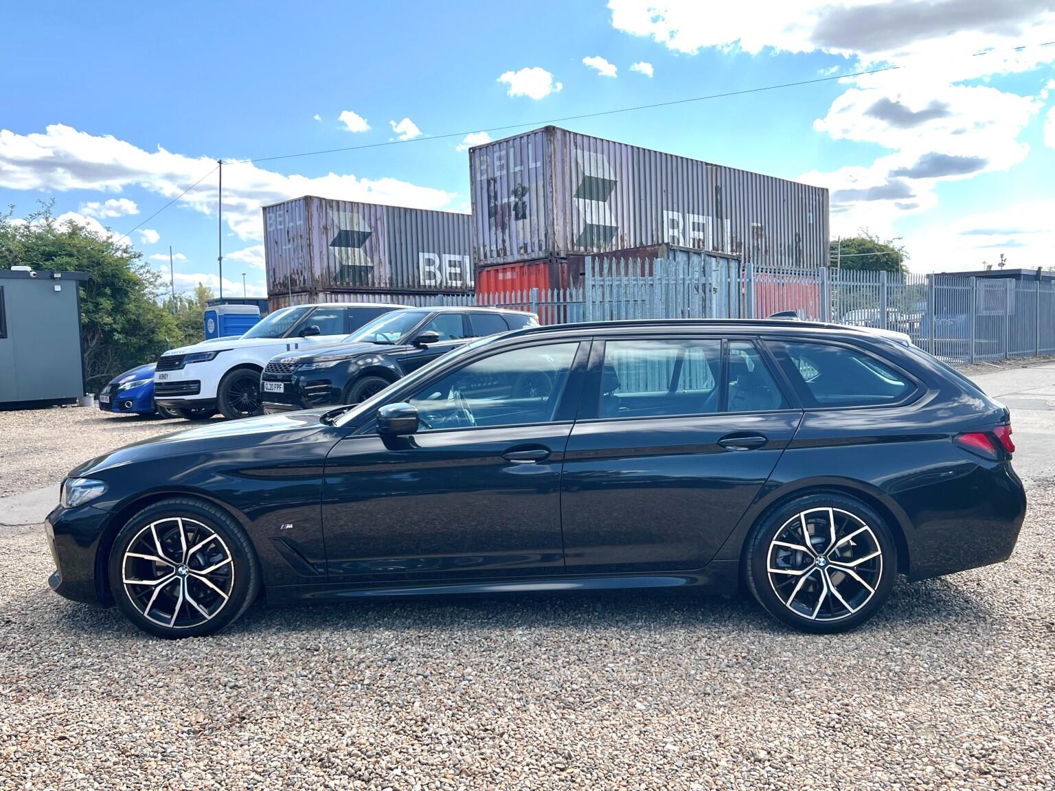 BMW 5 Series view 9