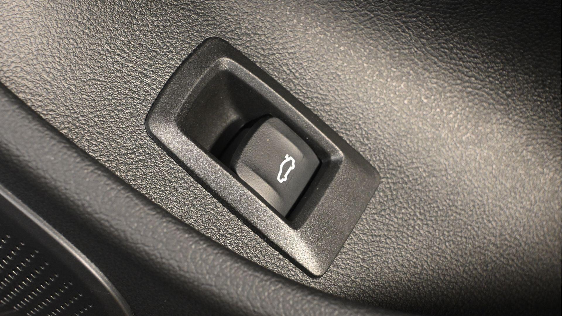 BMW i4 view 37